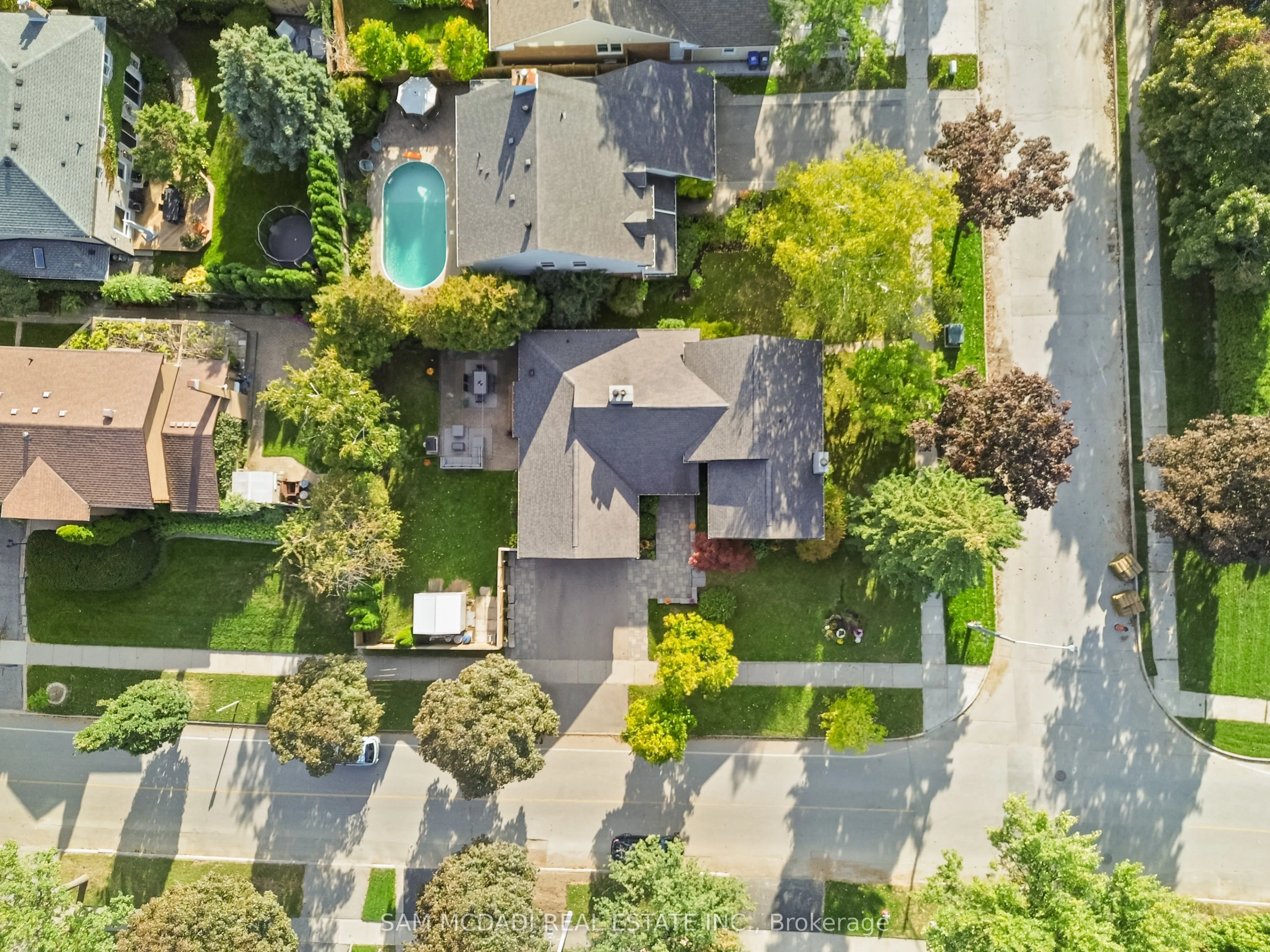 2480 Parmeer Drive