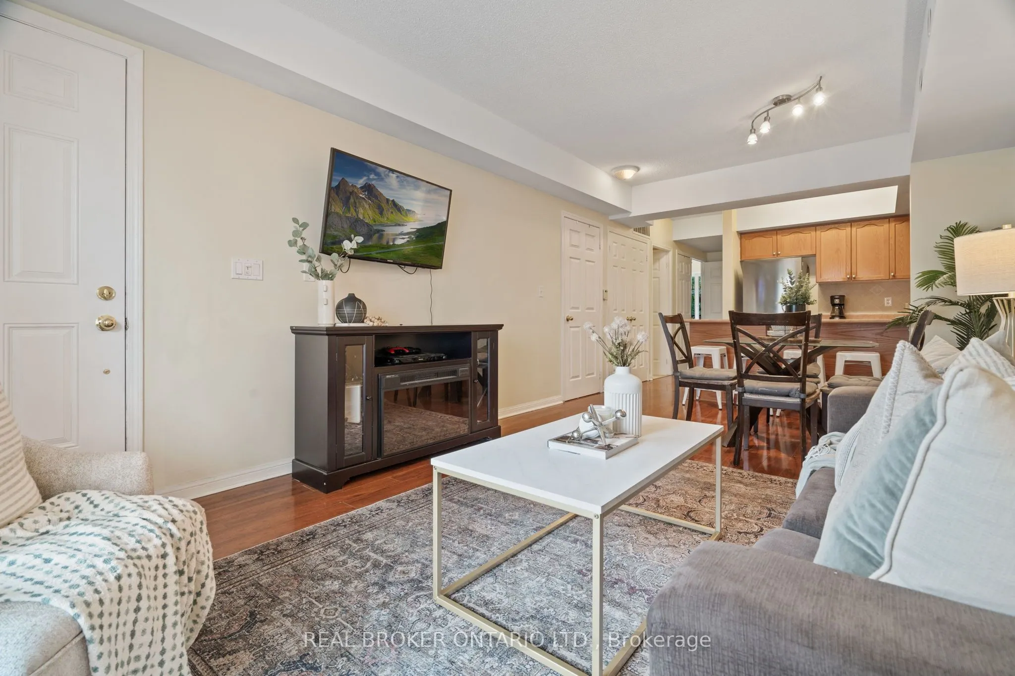 3047 Finch Avenue W, #2066