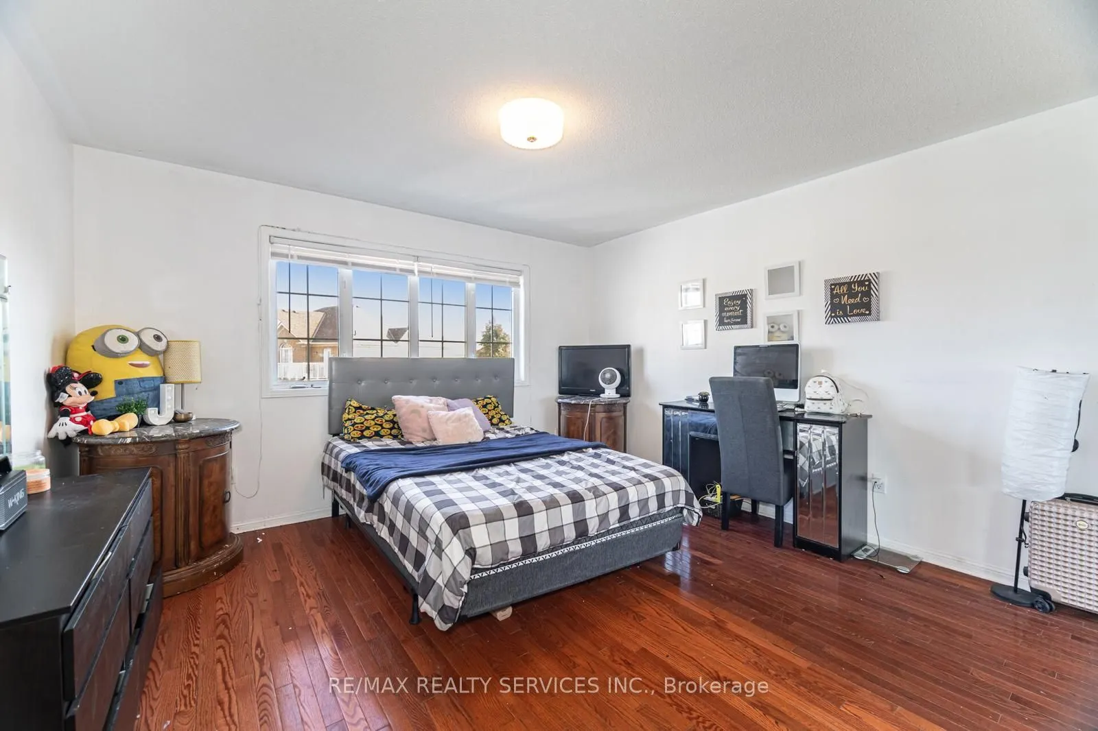 130 Dells Crescent