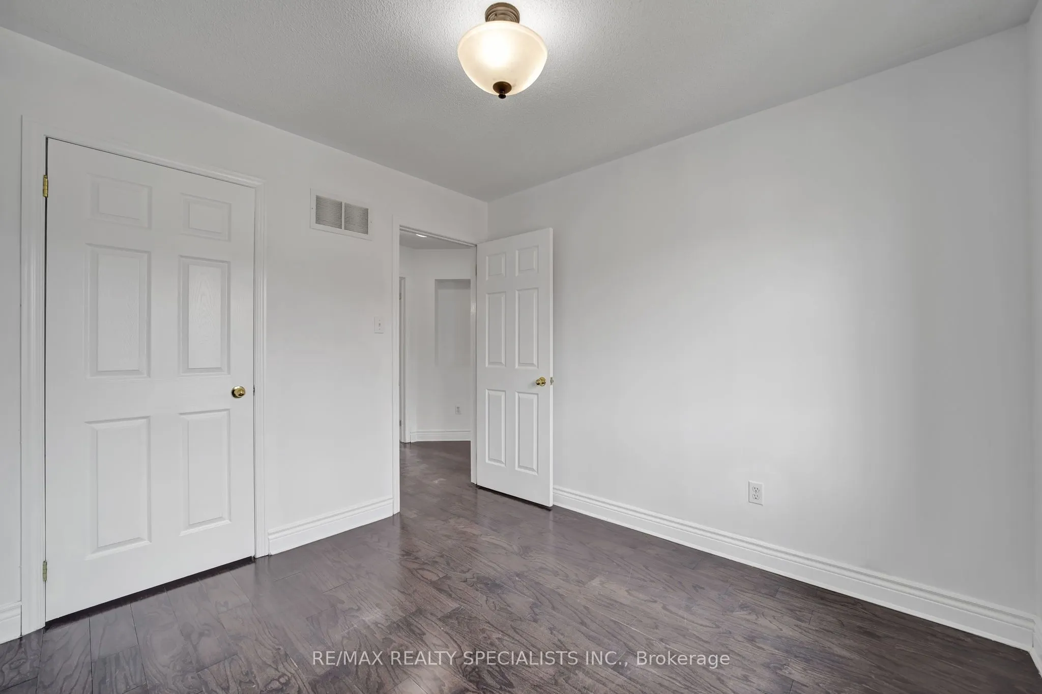 3 Rockgarden Trail N