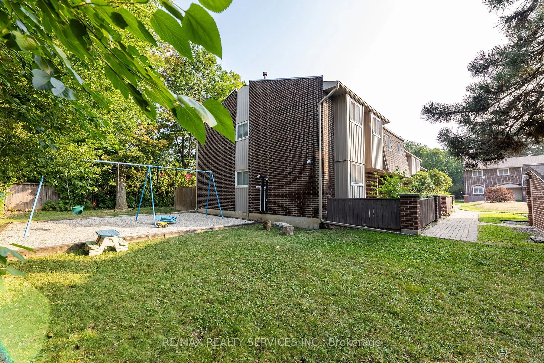 1306 Guelph Line, #Unit 3