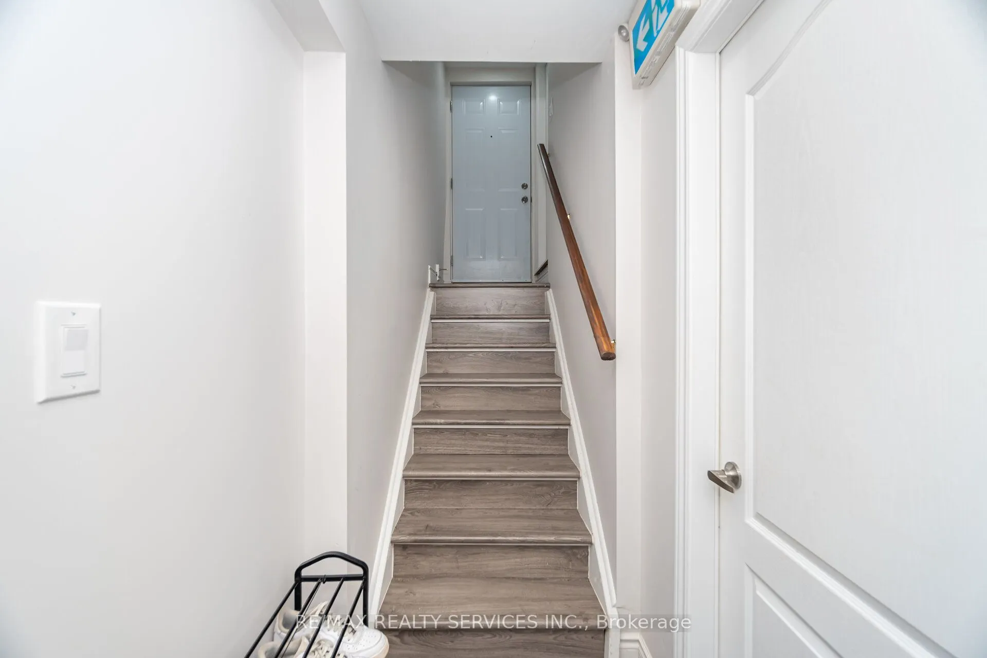 7 Blue Diamond Drive