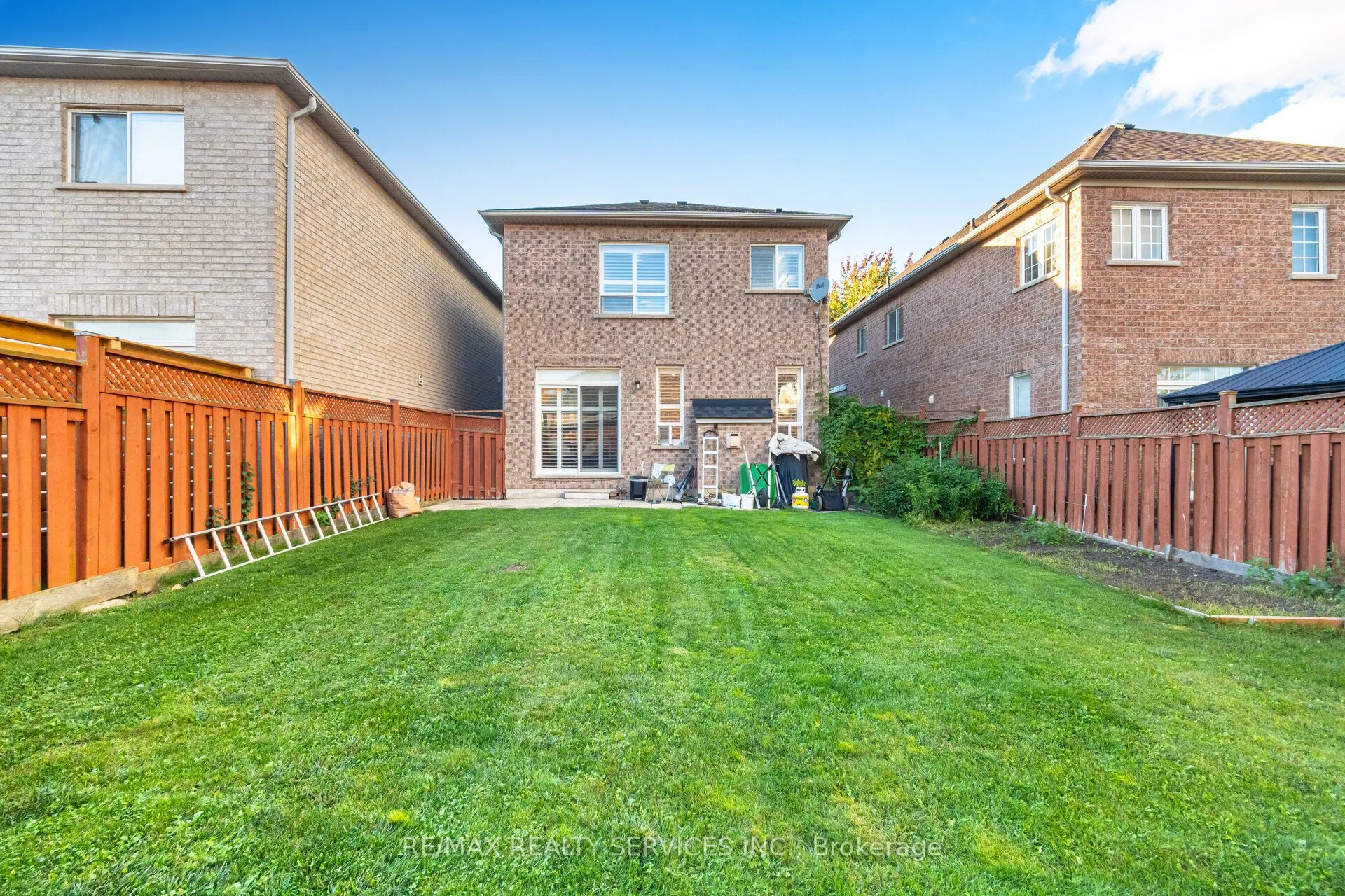 7 Blue Diamond Drive