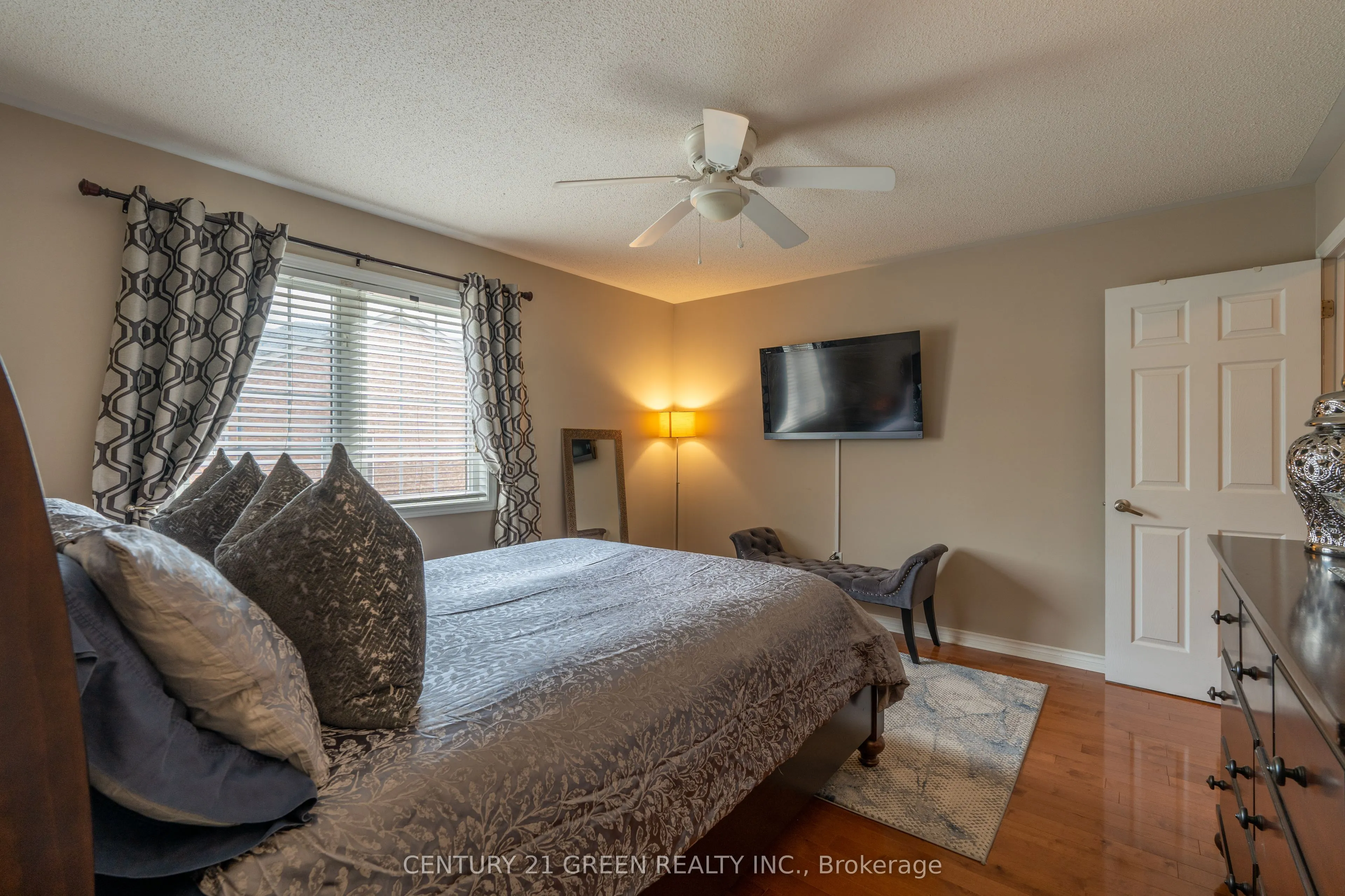 936 Hepburn Road