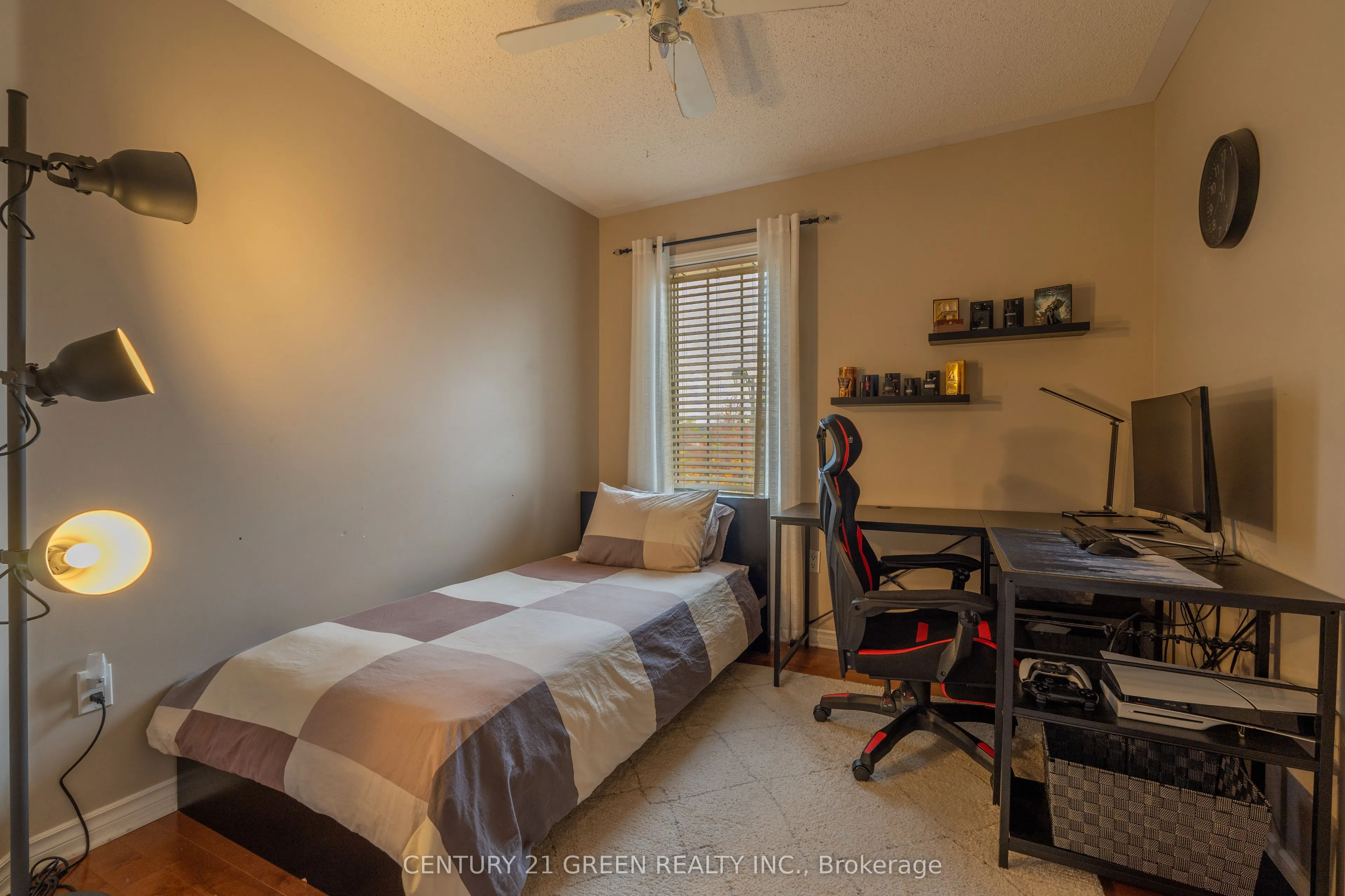 936 Hepburn Road