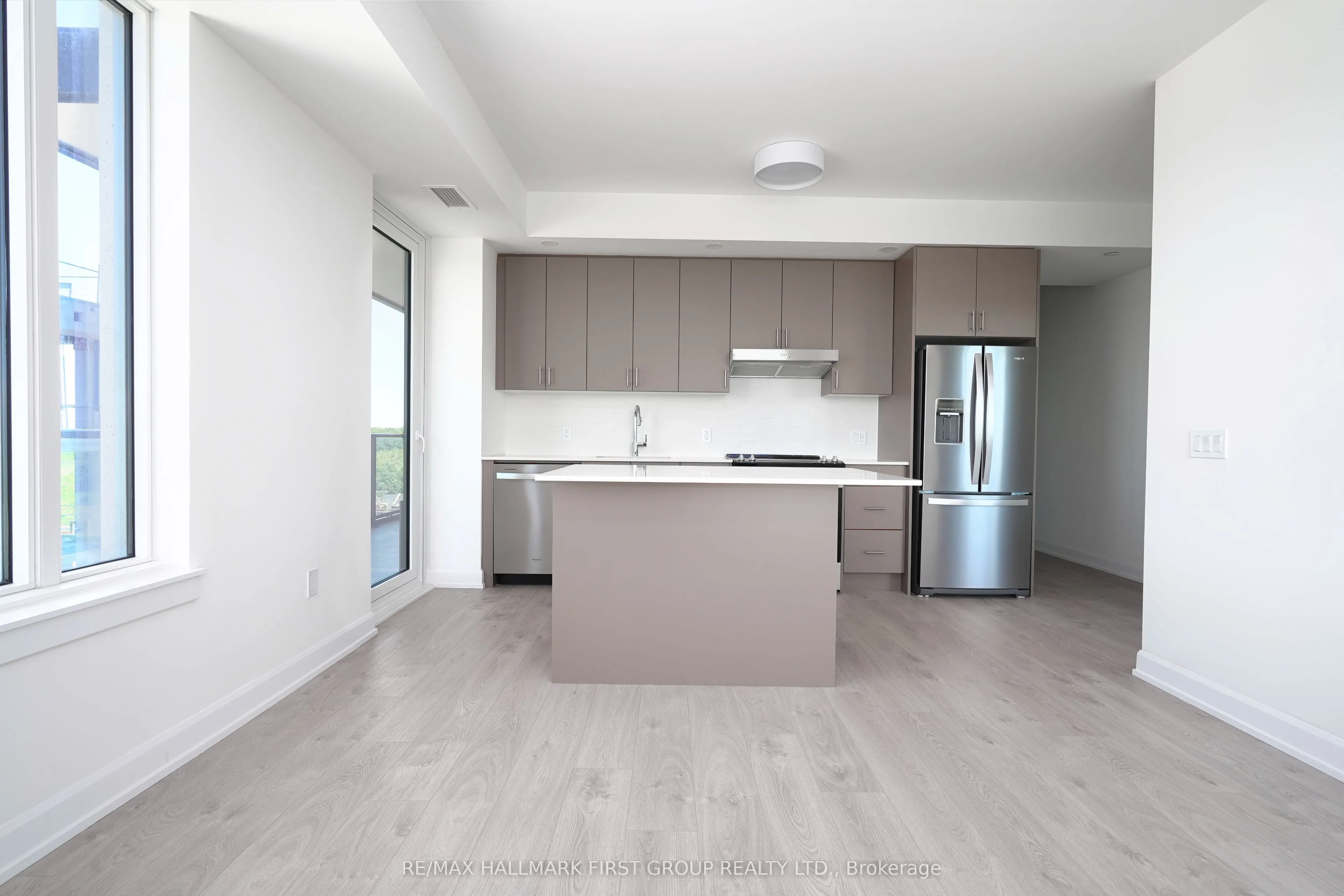 3220 William Coltson Avenue, #813