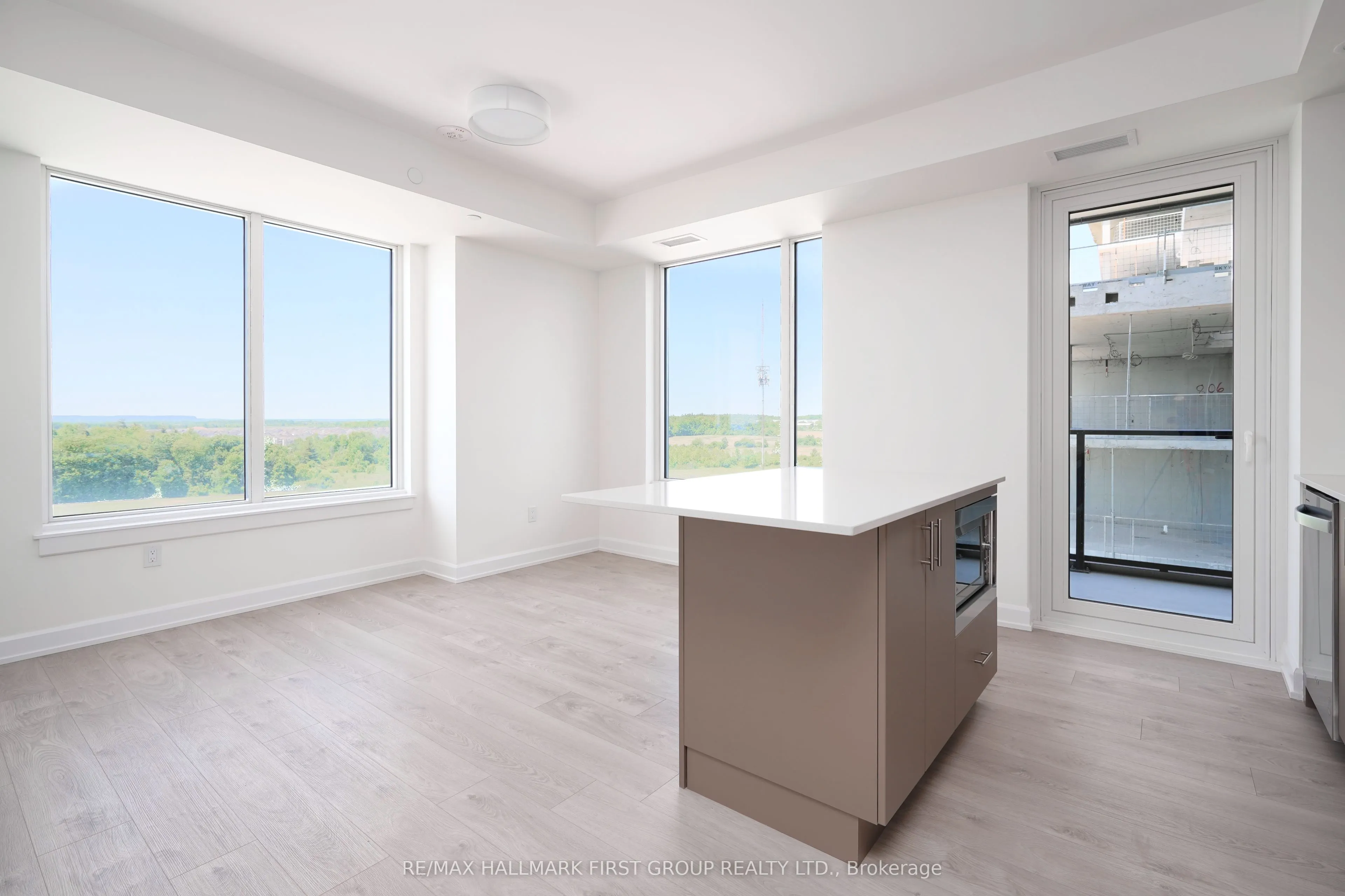 3220 William Coltson Avenue, #813