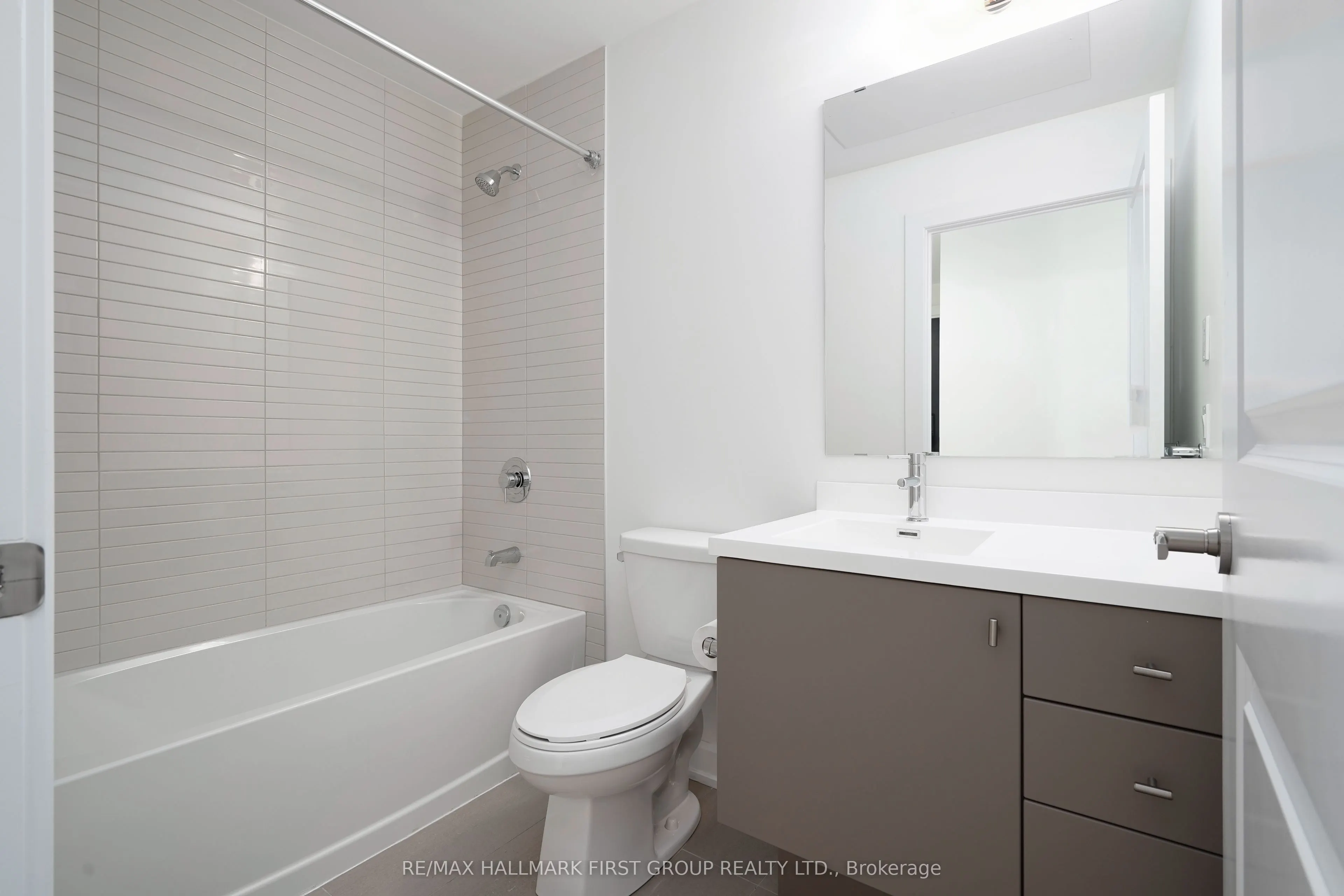 3220 William Coltson Avenue, #813