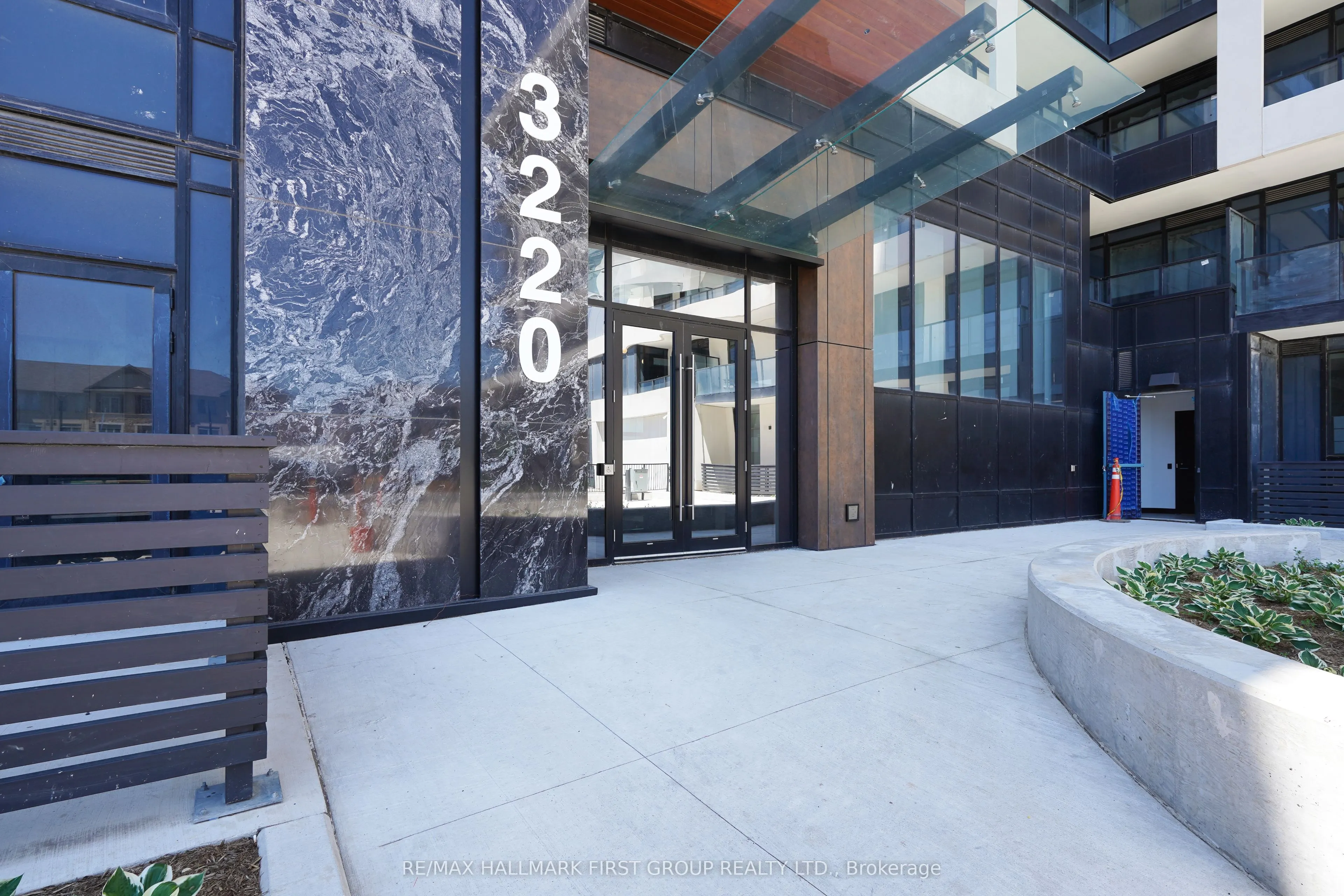 3220 William Coltson Avenue, #813