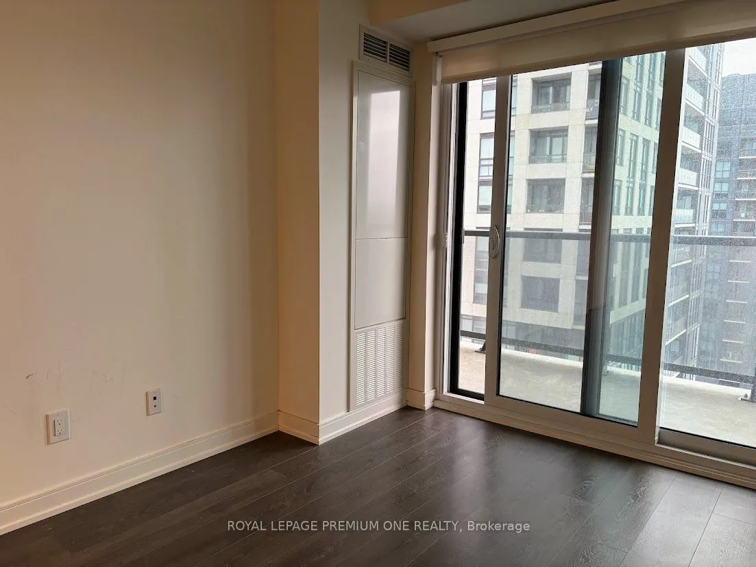 30 SAMUEL WOOD Way, #2111