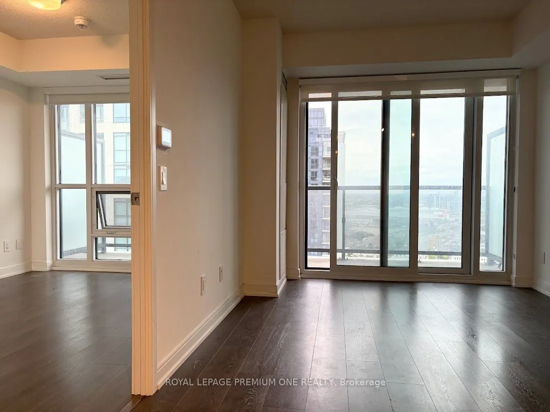30 SAMUEL WOOD Way, #2111