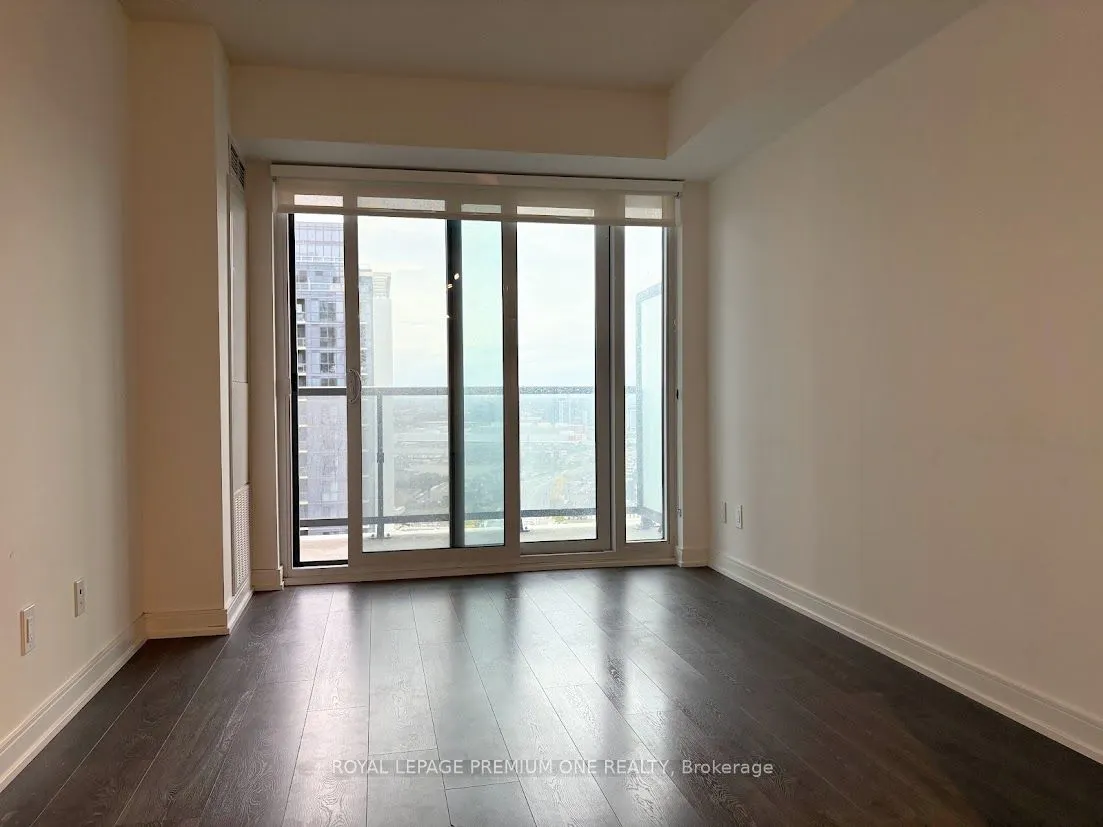 30 SAMUEL WOOD Way, #2111