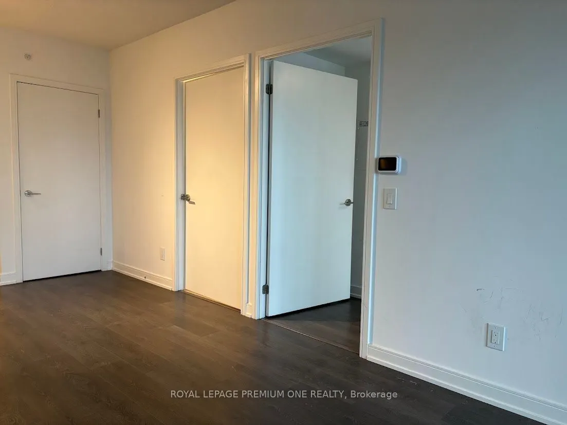 30 SAMUEL WOOD Way, #2111