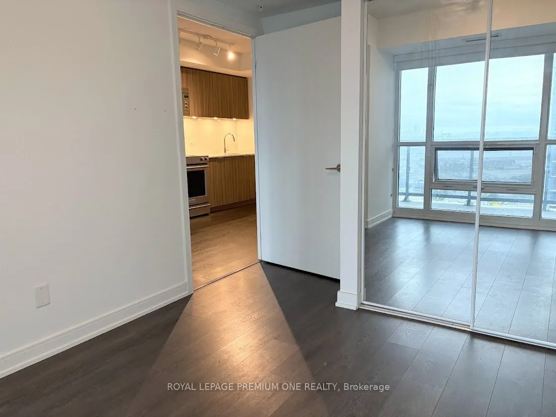 30 SAMUEL WOOD Way, #2111