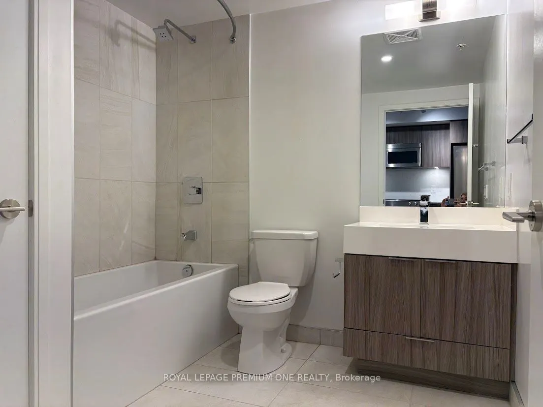 30 SAMUEL WOOD Way, #2111