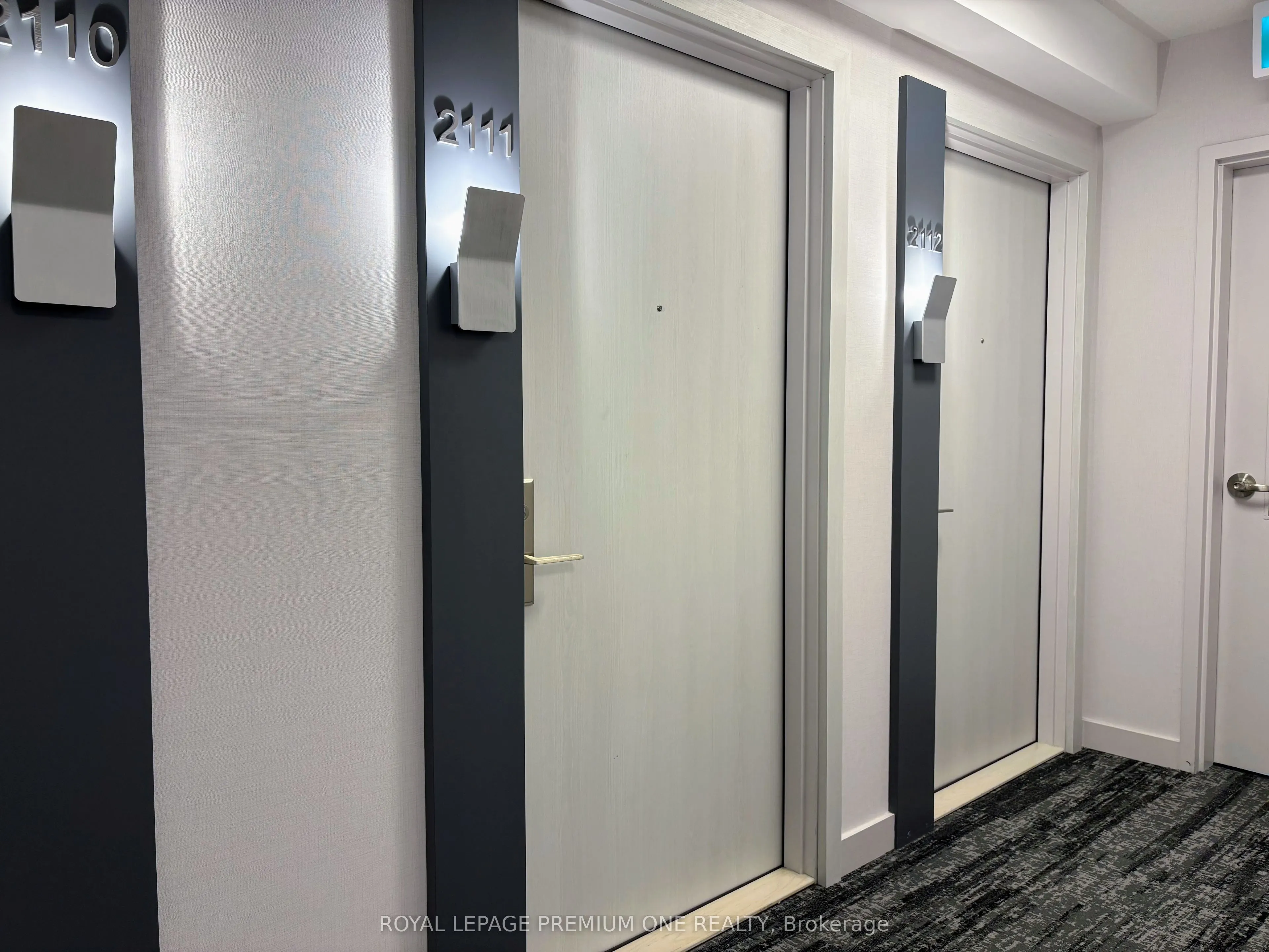 30 SAMUEL WOOD Way, #2111