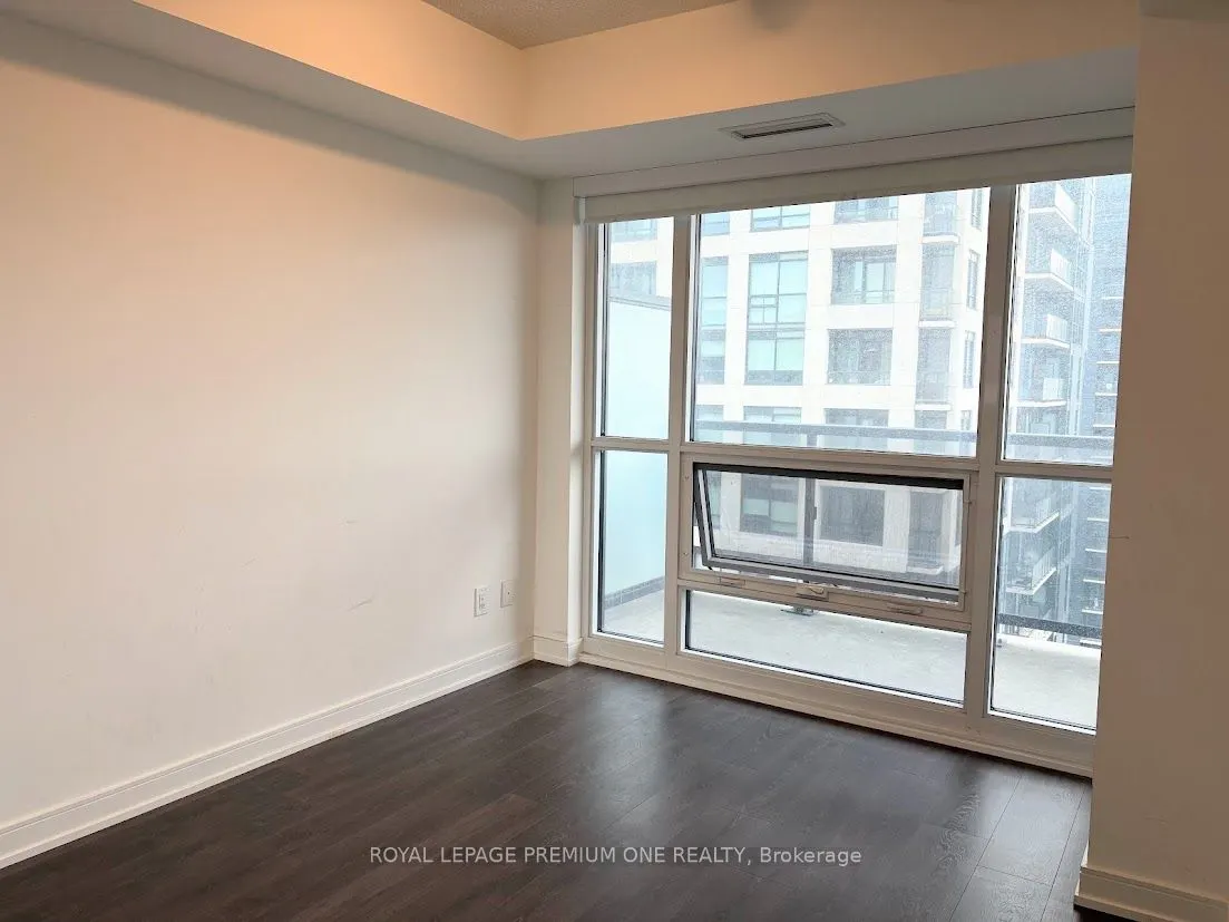30 SAMUEL WOOD Way, #2111