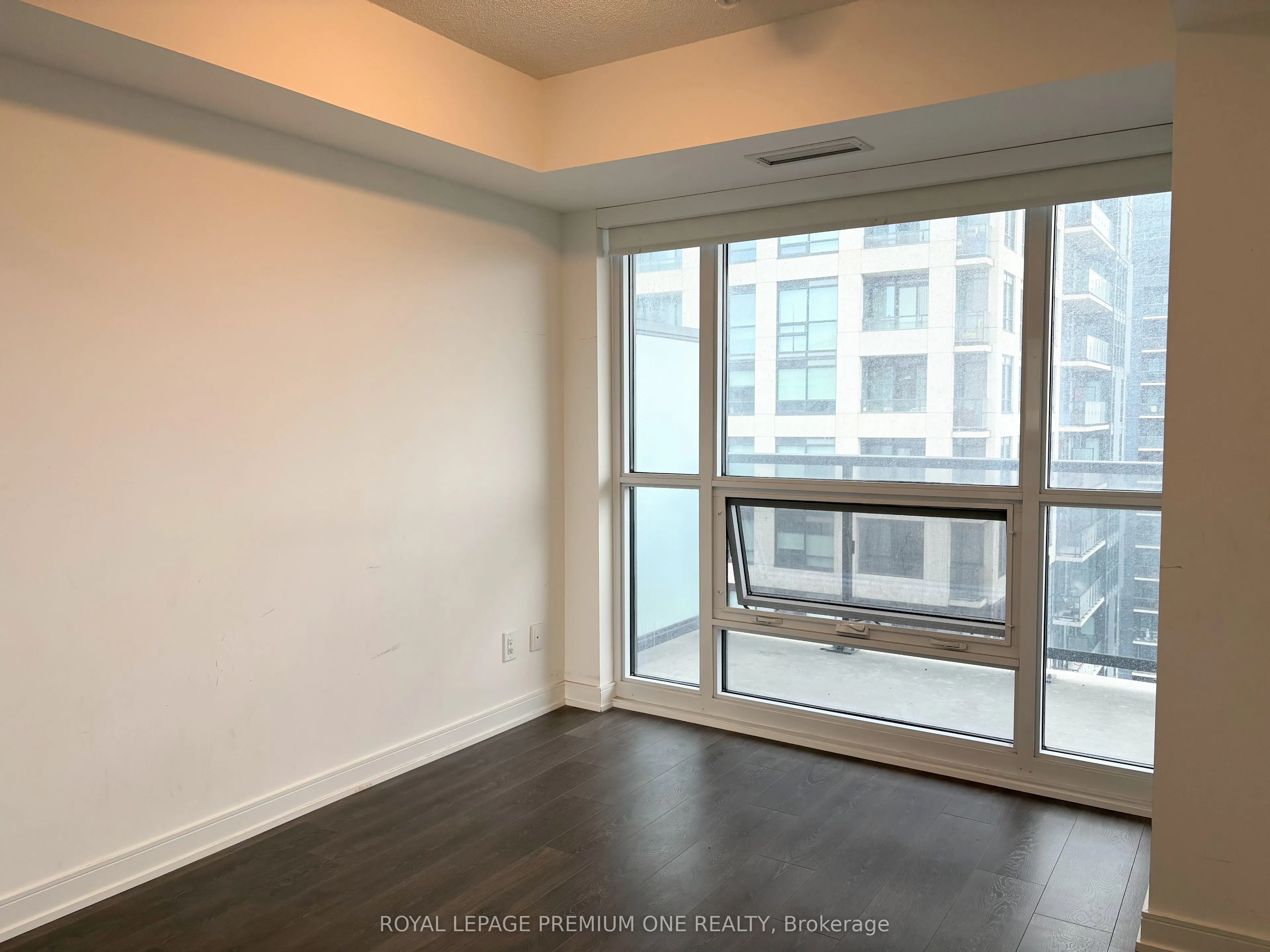 30 SAMUEL WOOD Way, #2111