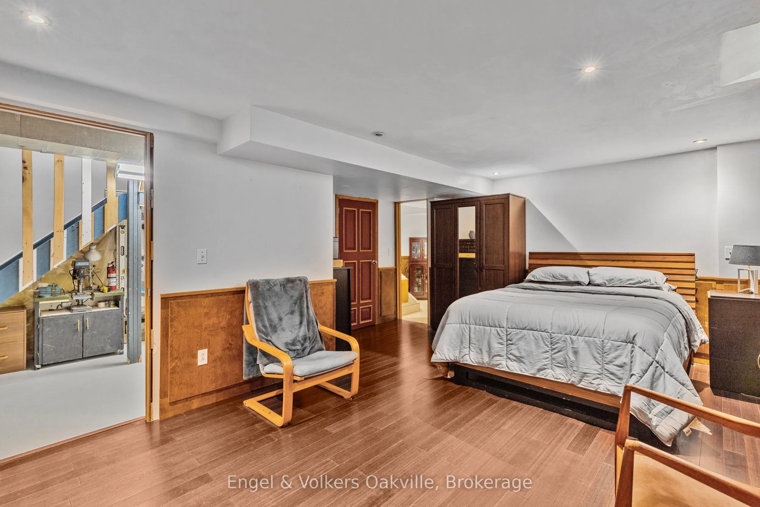569 Phoebe Crescent