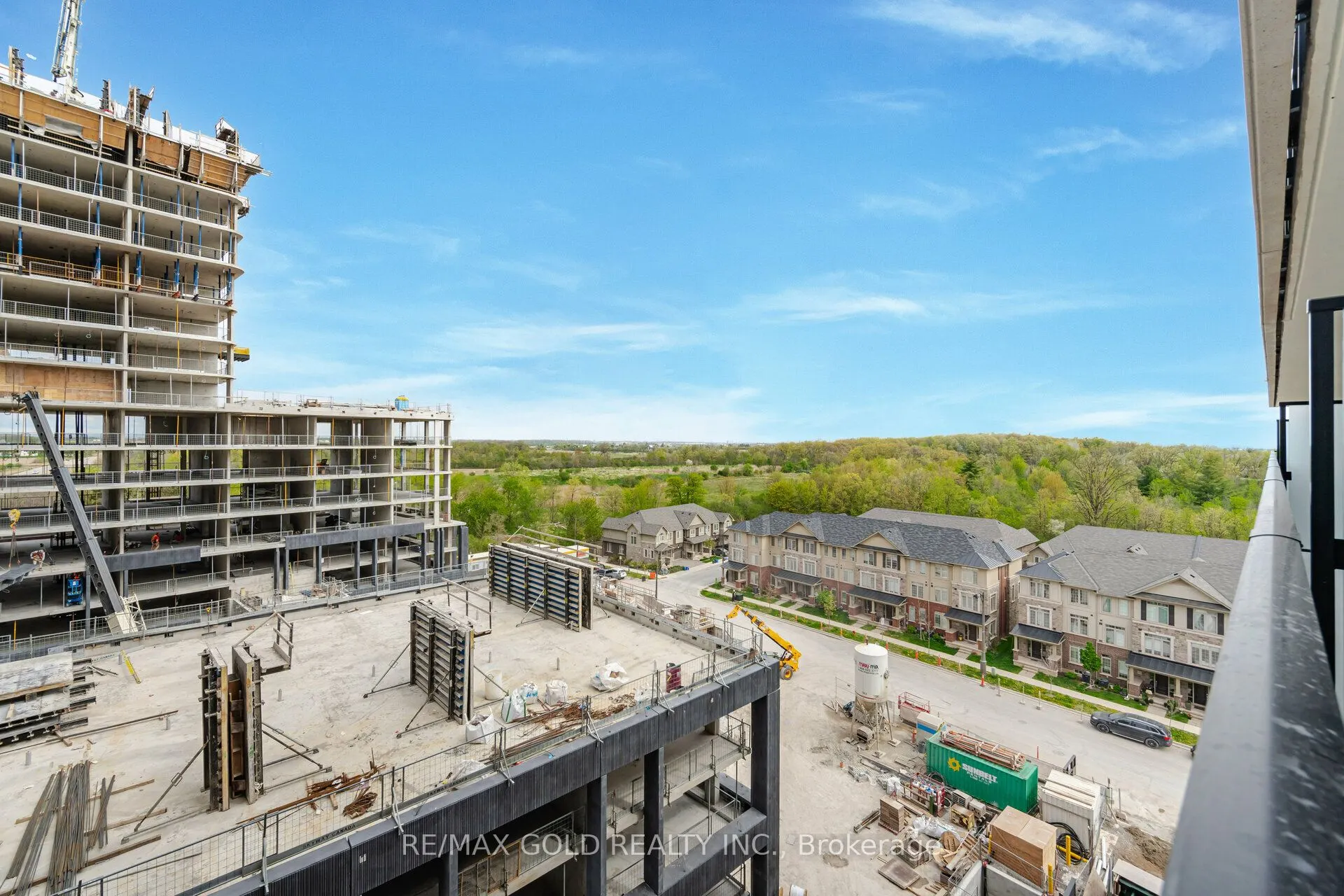 3220 William Coltson Avenue E, #817