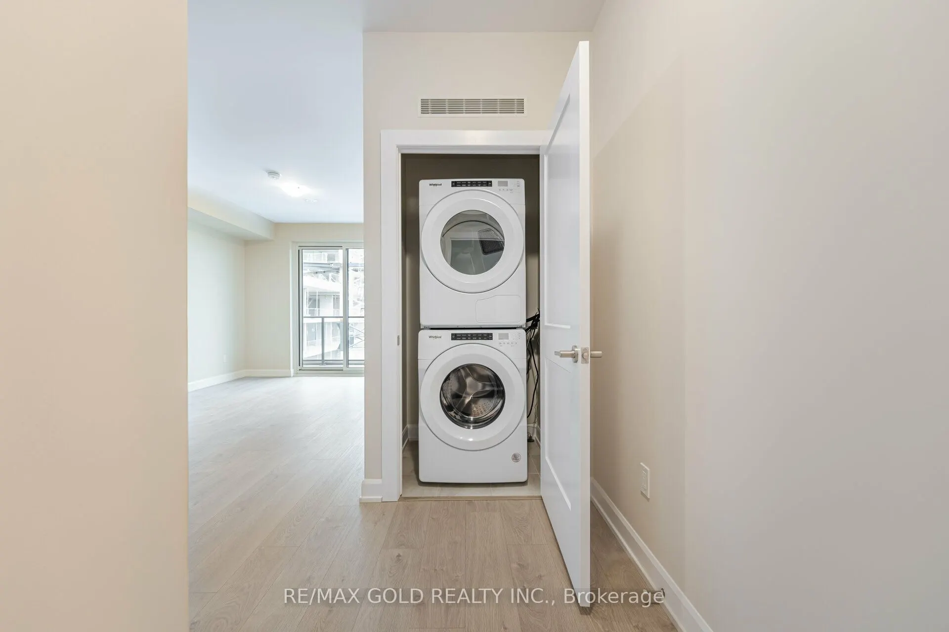 3220 William Coltson Avenue E, #817