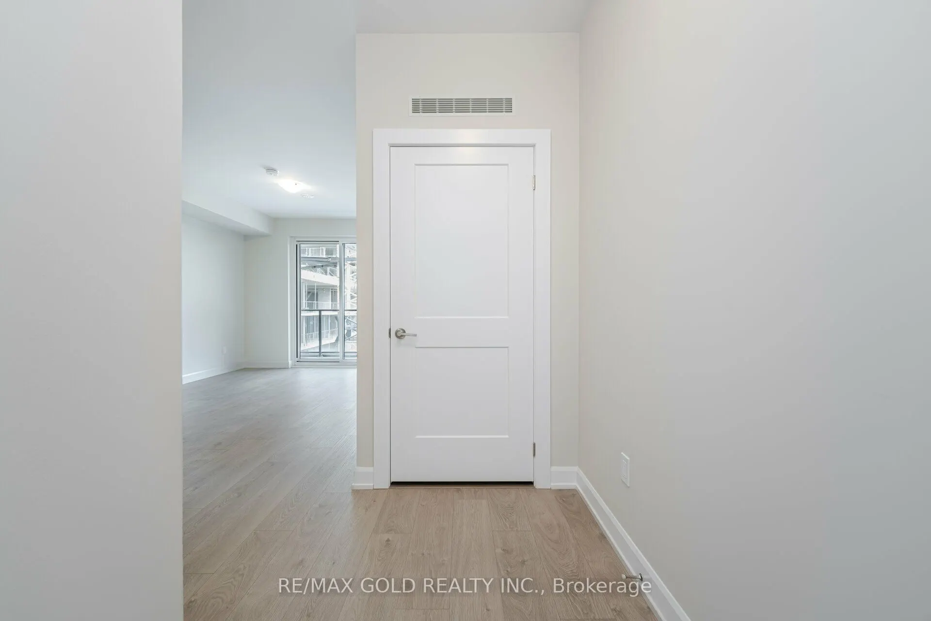 3220 William Coltson Avenue E, #817