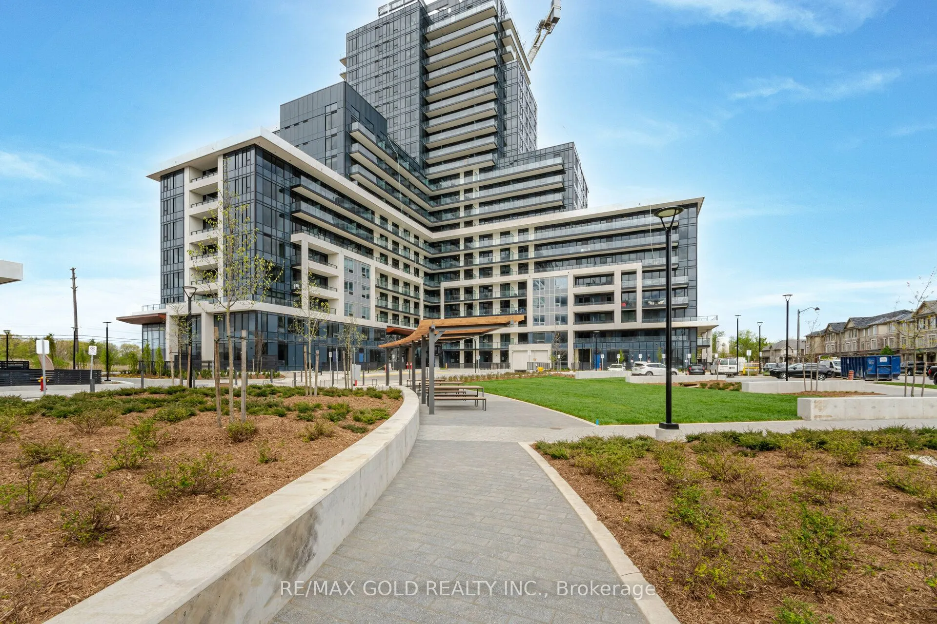 3220 William Coltson Avenue E, #817