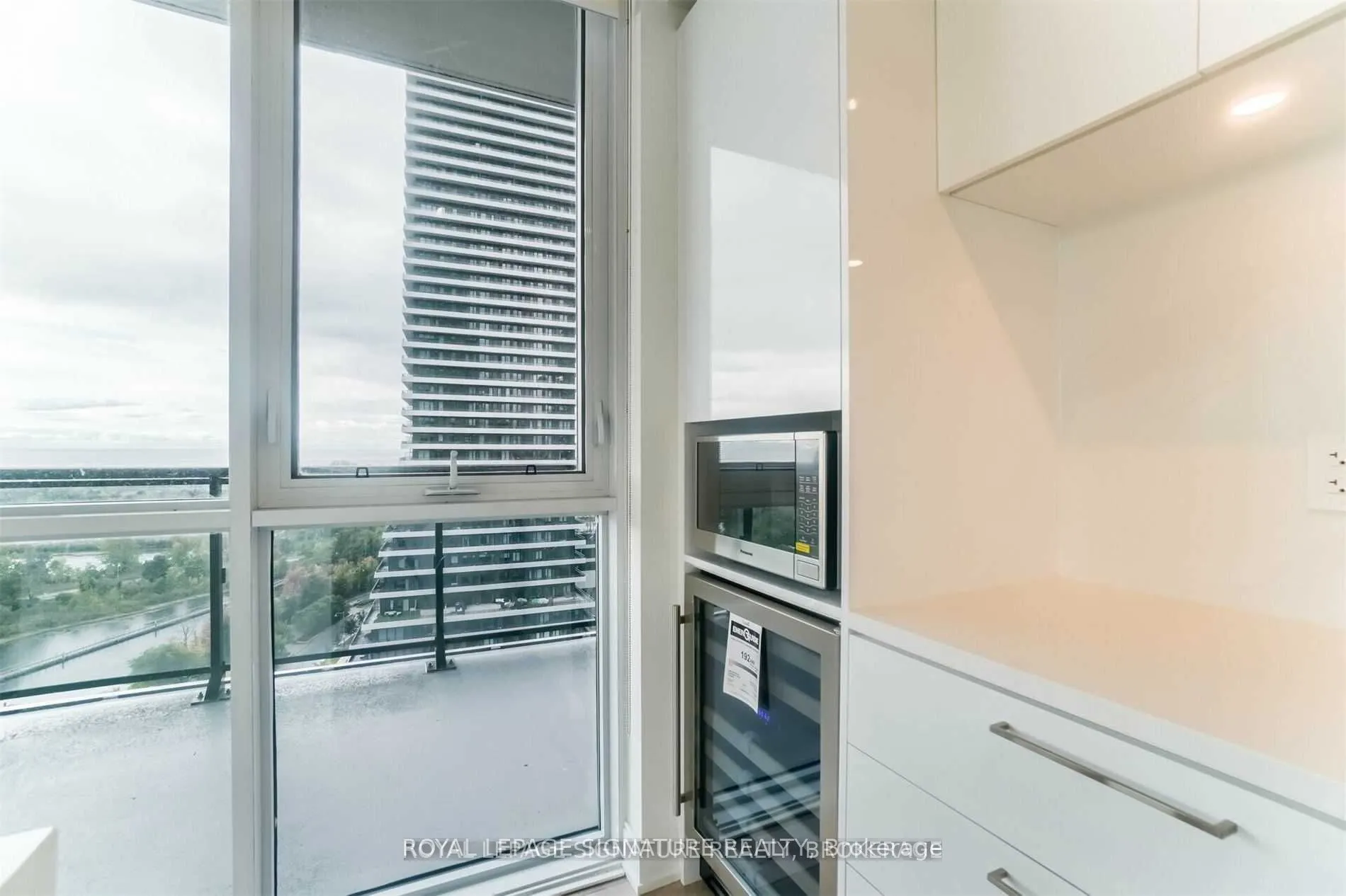 65 Annie Craig Drive, #1509