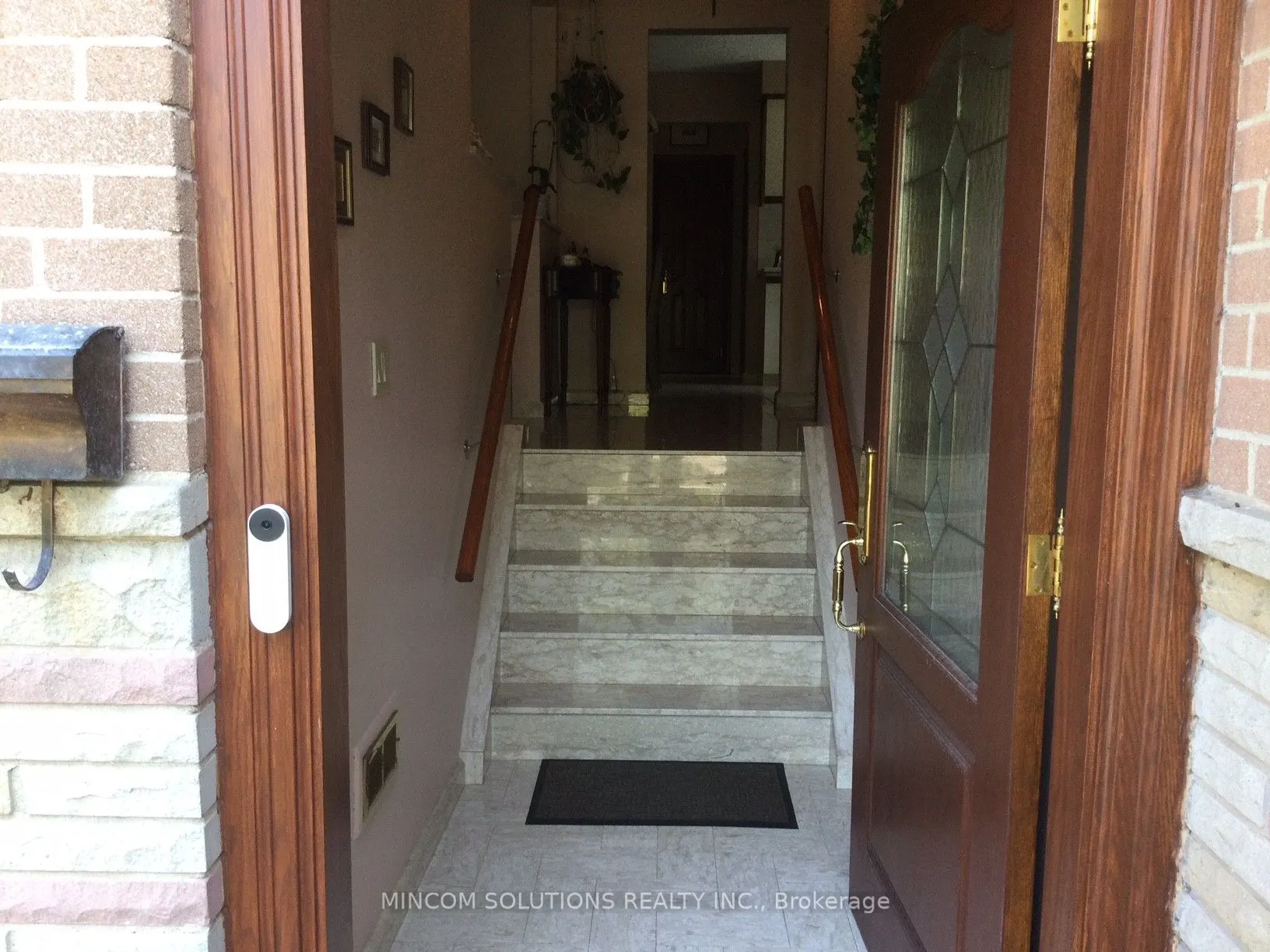 167 Kingsview Boulevard