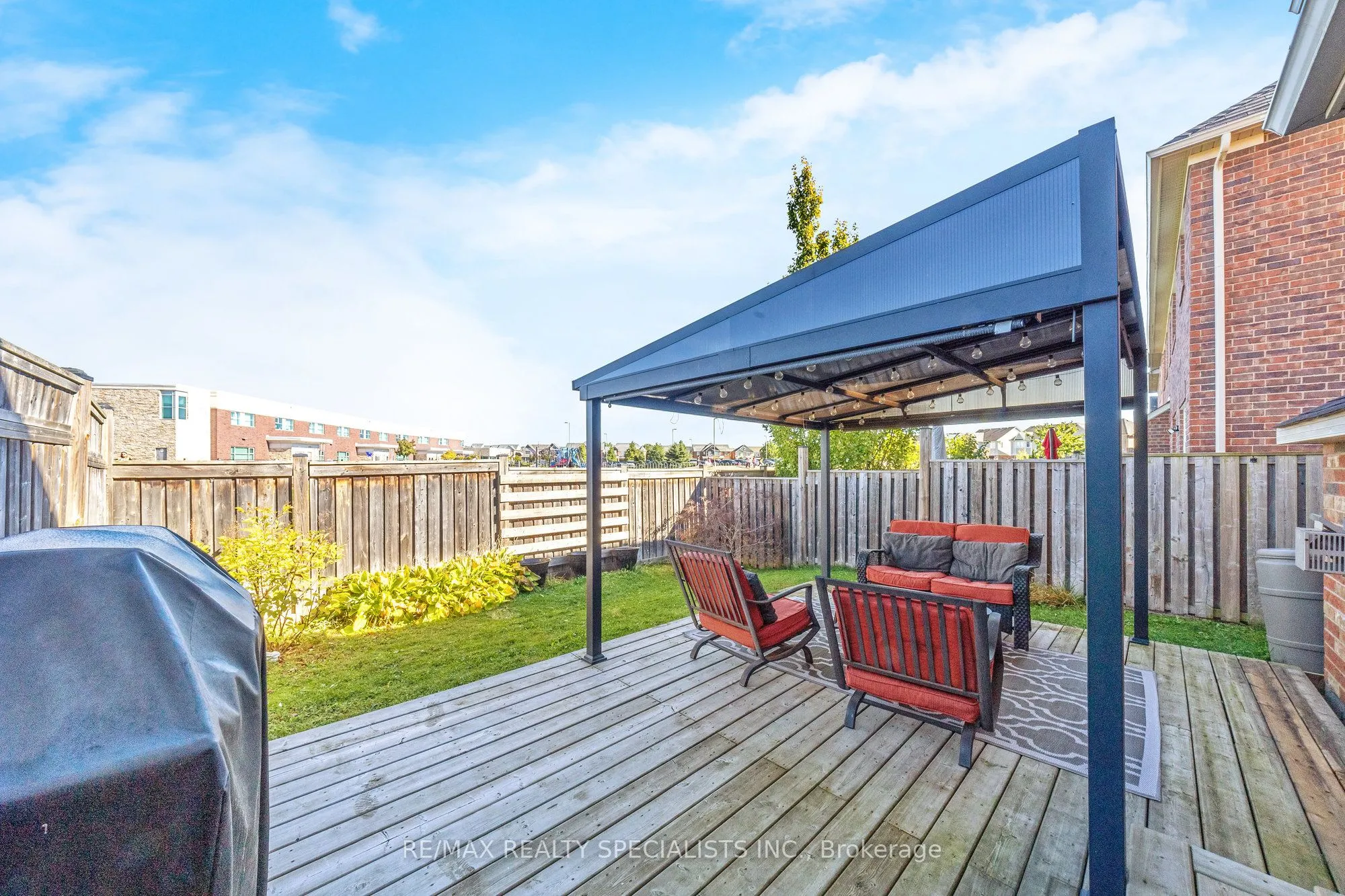 855 FOWLES Court