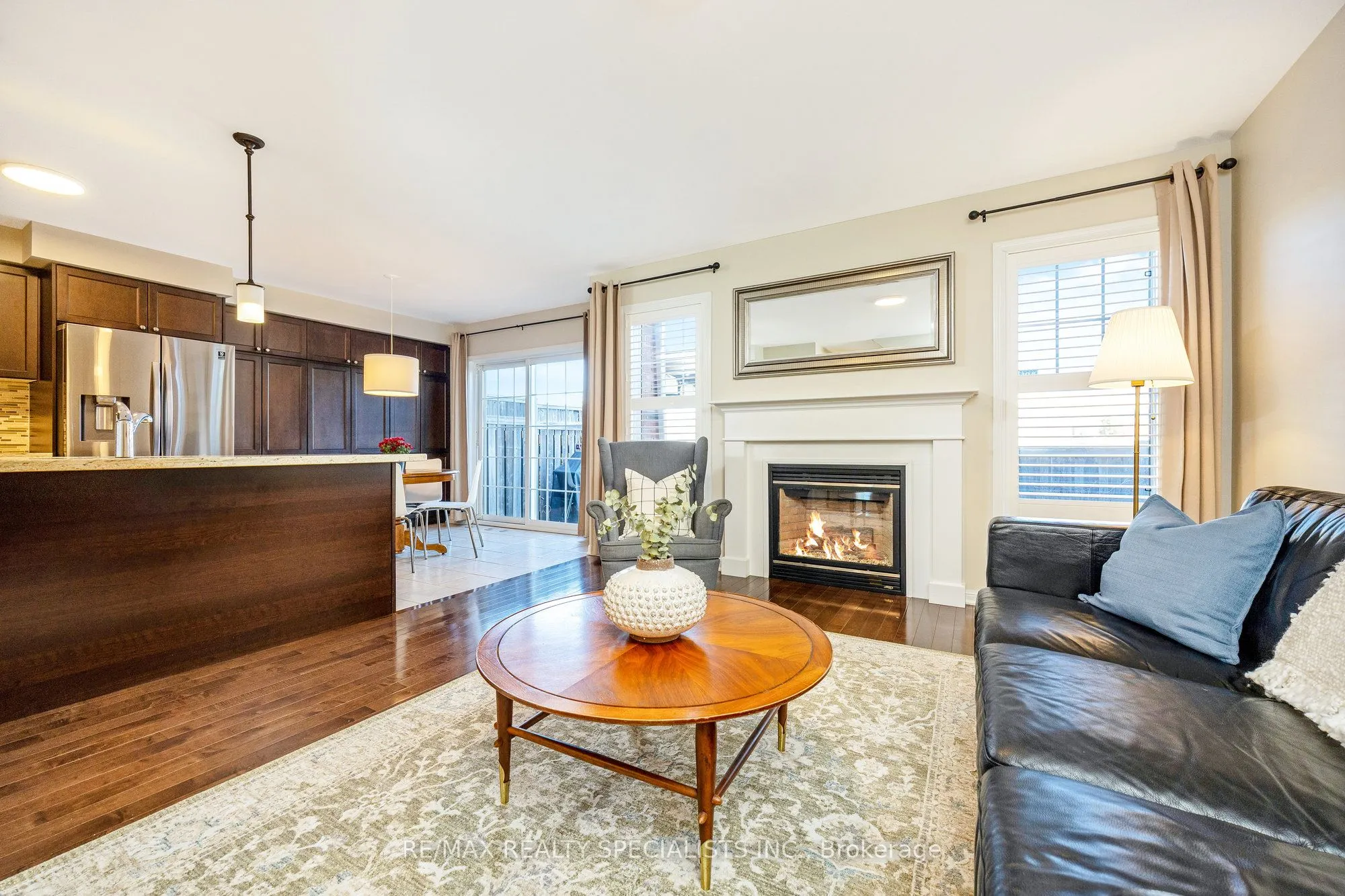 855 FOWLES Court