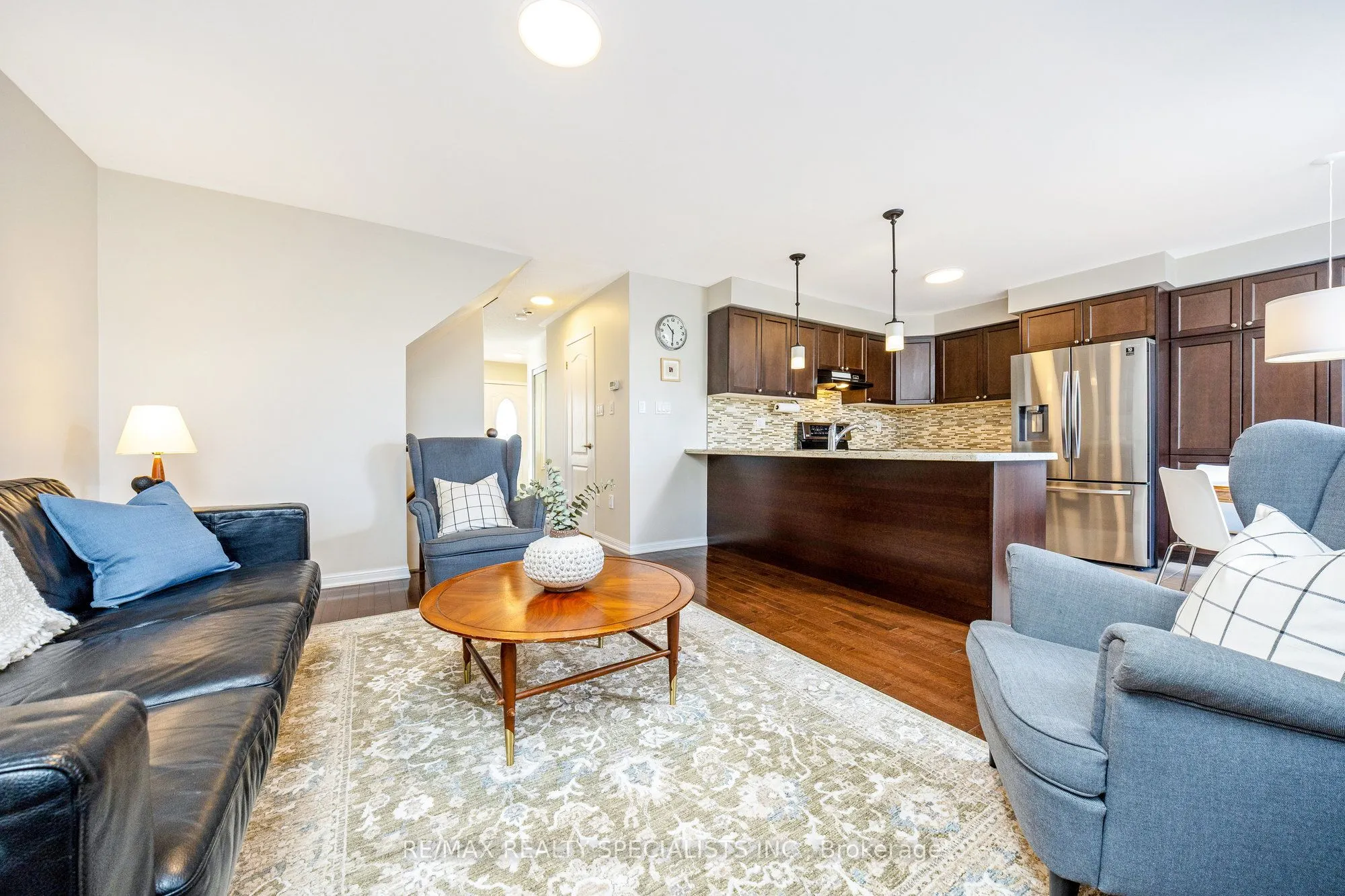 855 FOWLES Court
