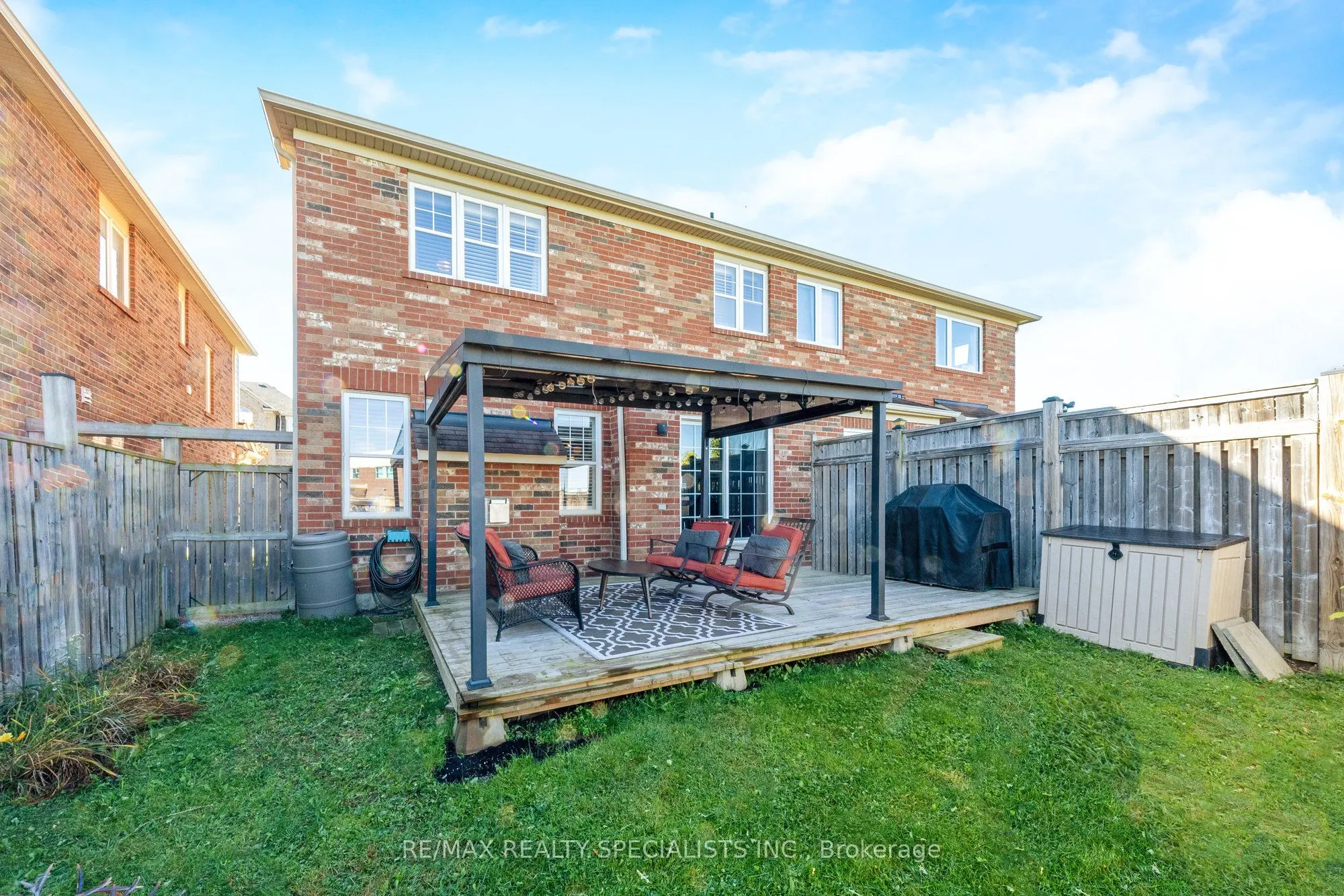 855 FOWLES Court