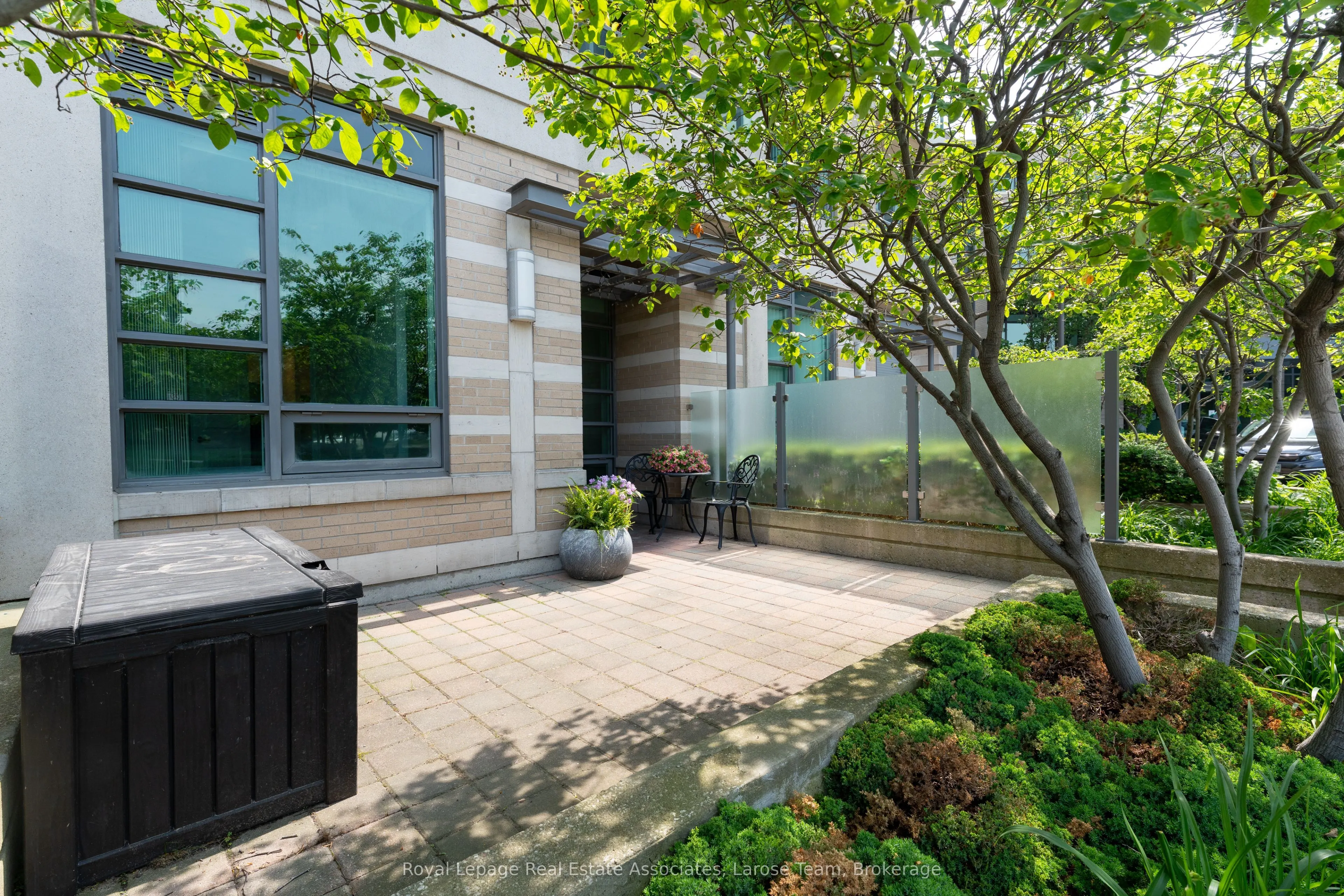 225 Sherway Gardens Road, #102