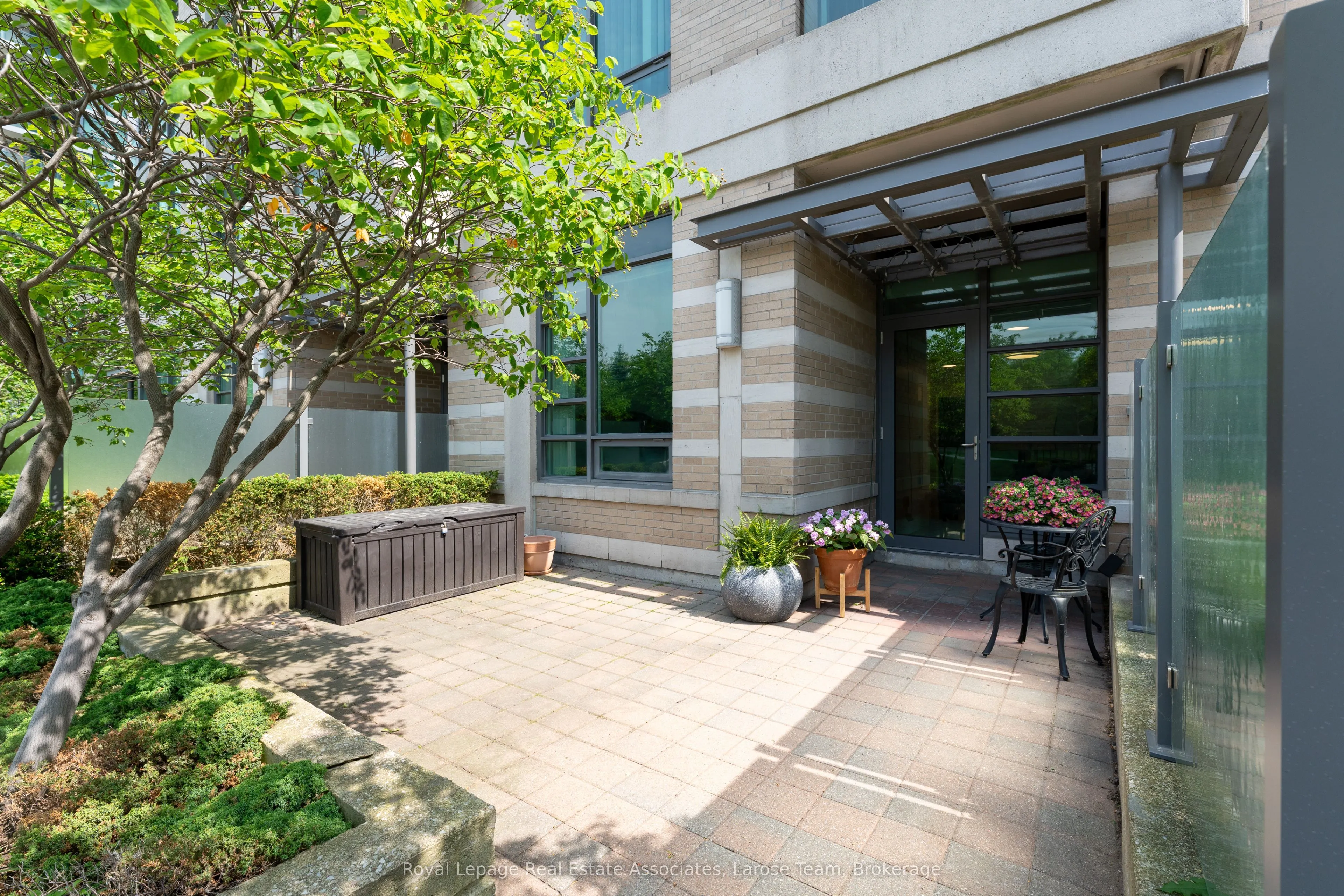 225 Sherway Gardens Road, #102