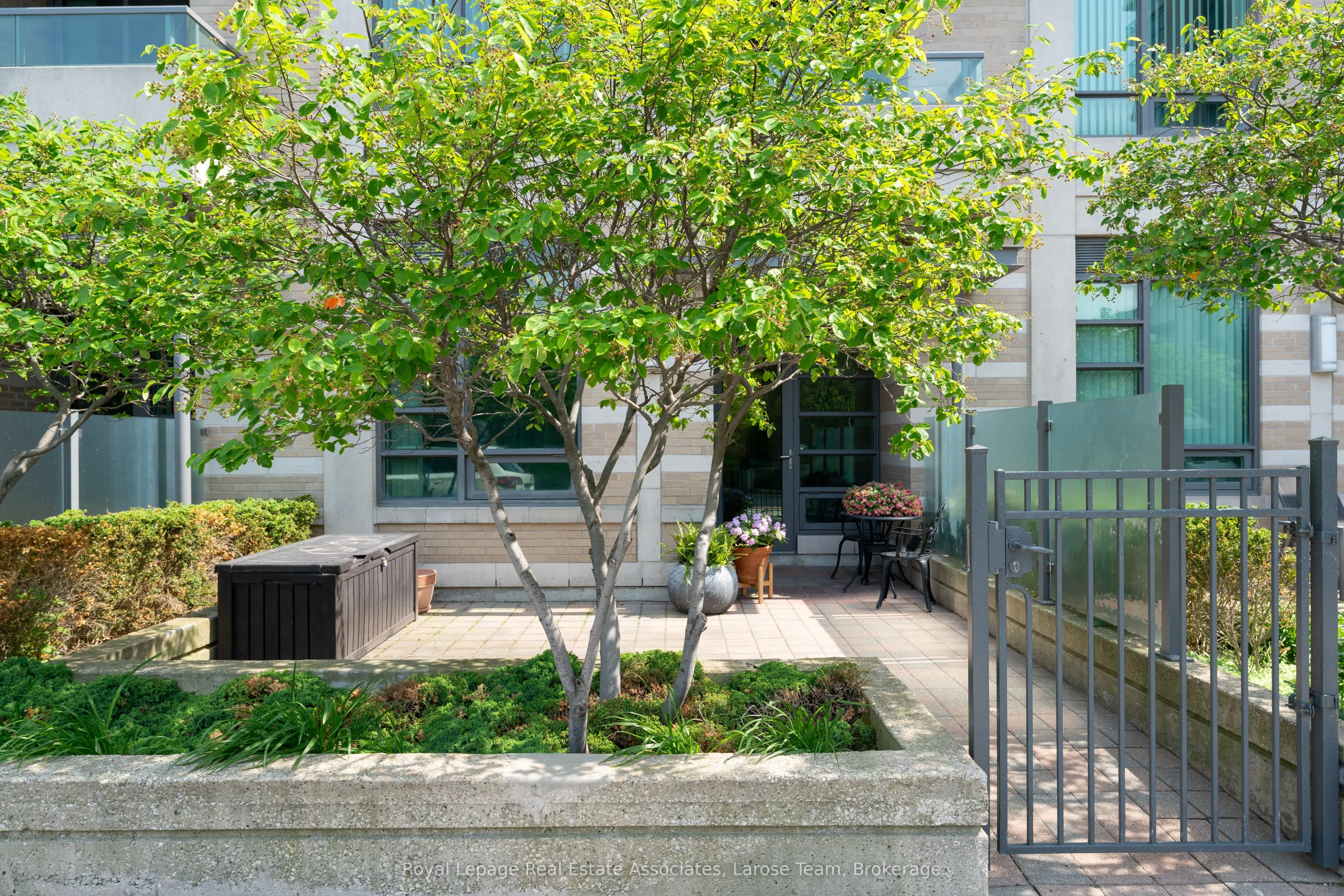 225 Sherway Gardens Road, #102