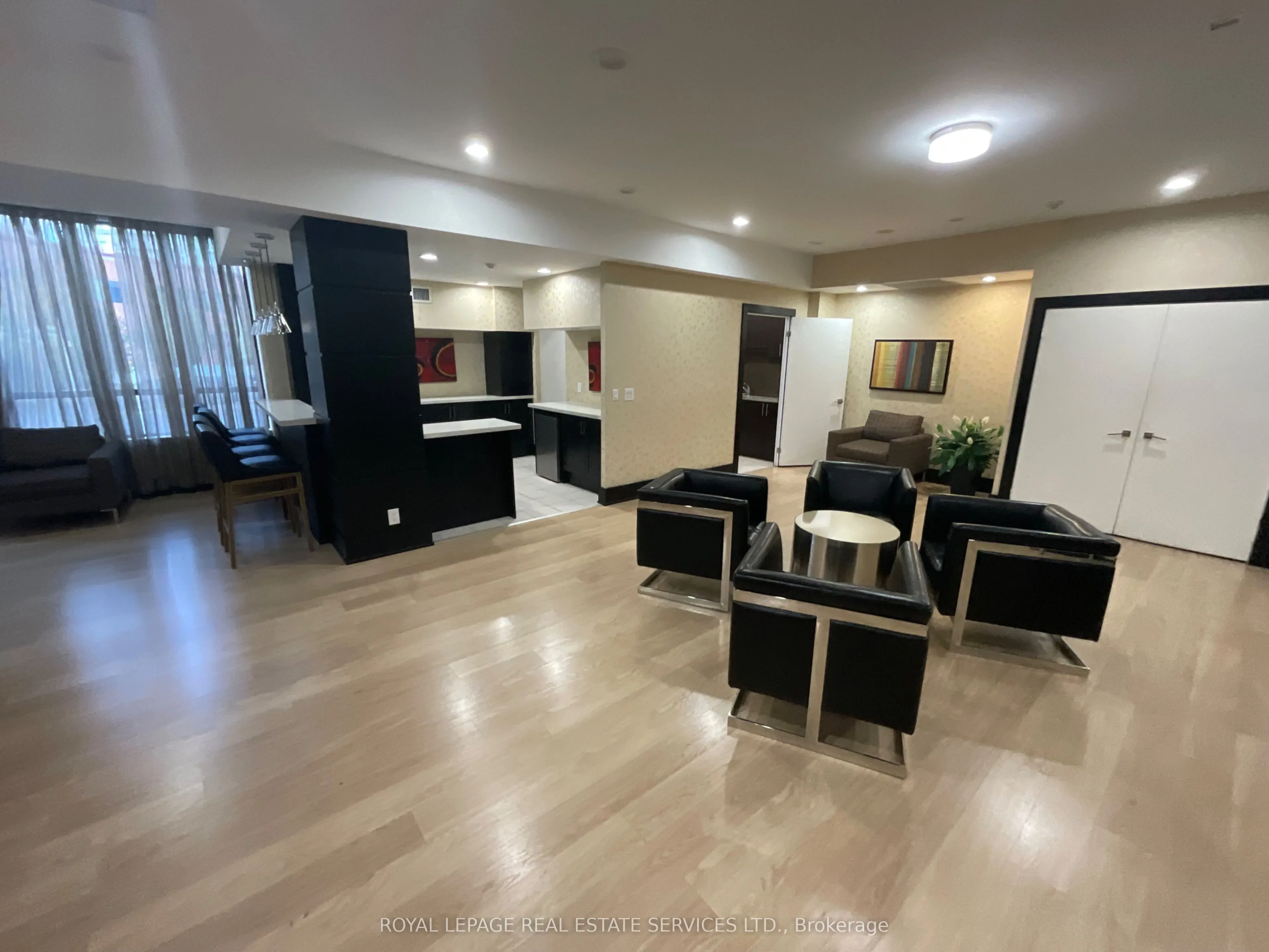 55 De Boers Drive, #1203
