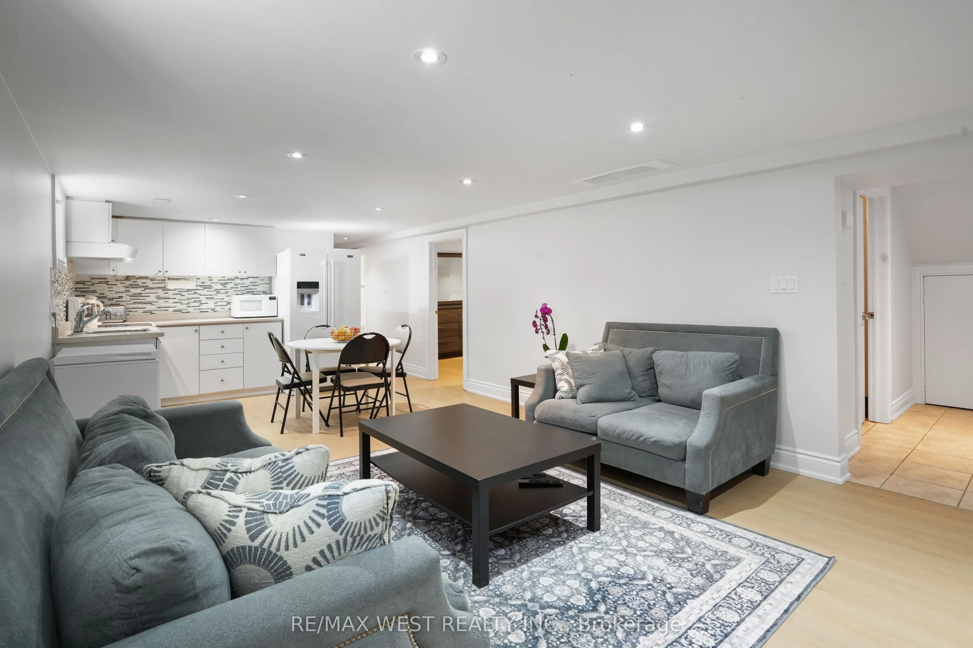 25 Silvercrest Avenue