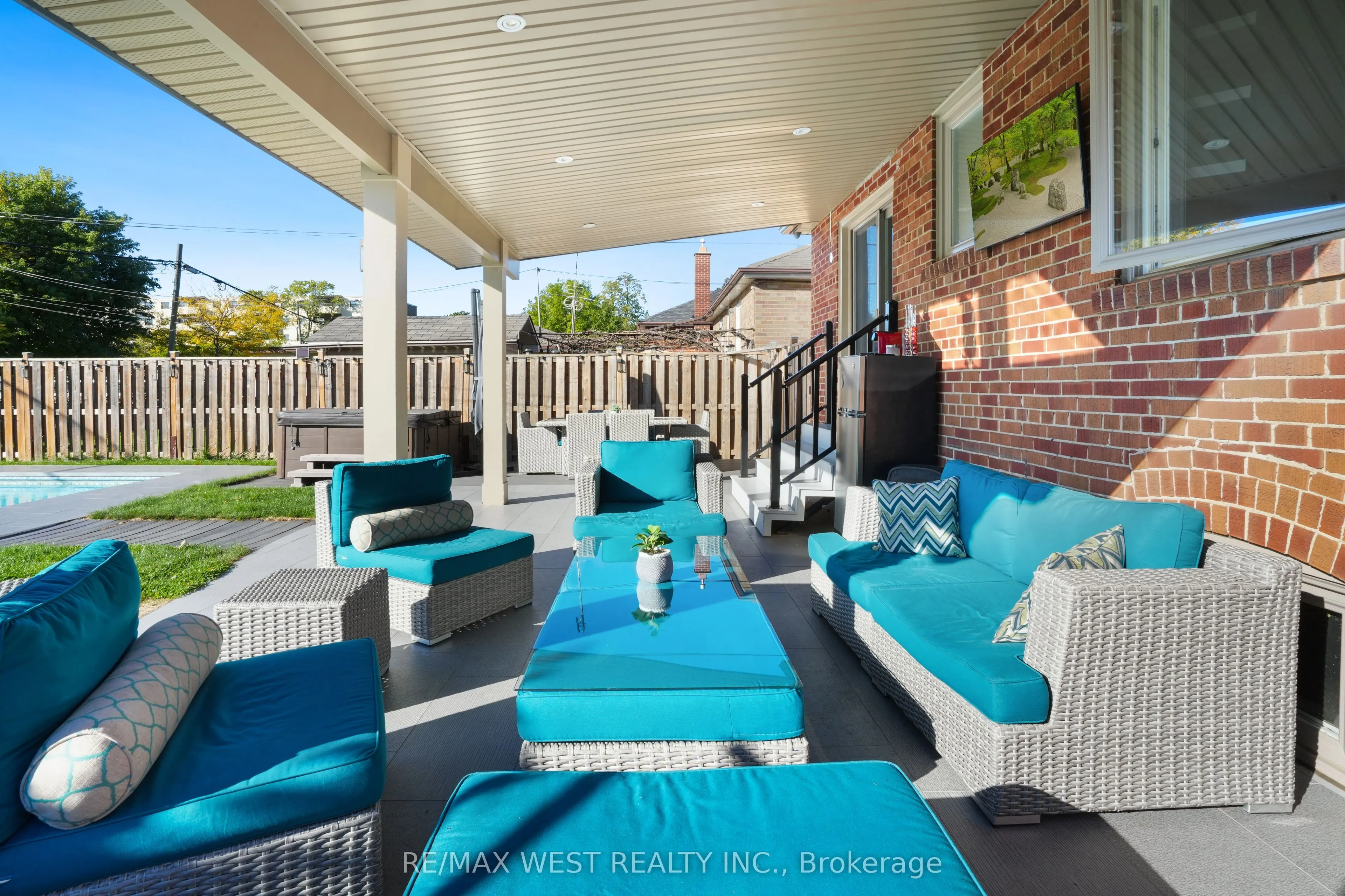 25 Silvercrest Avenue