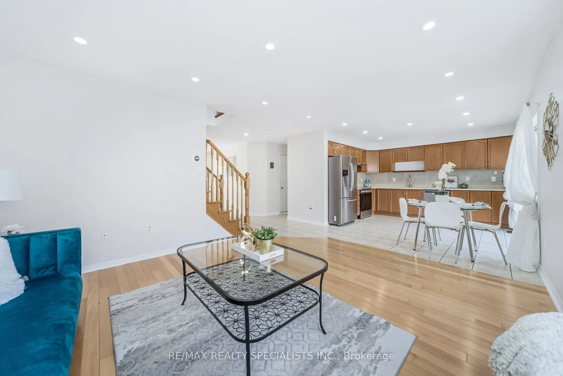 13 Degrassi Cove Circle