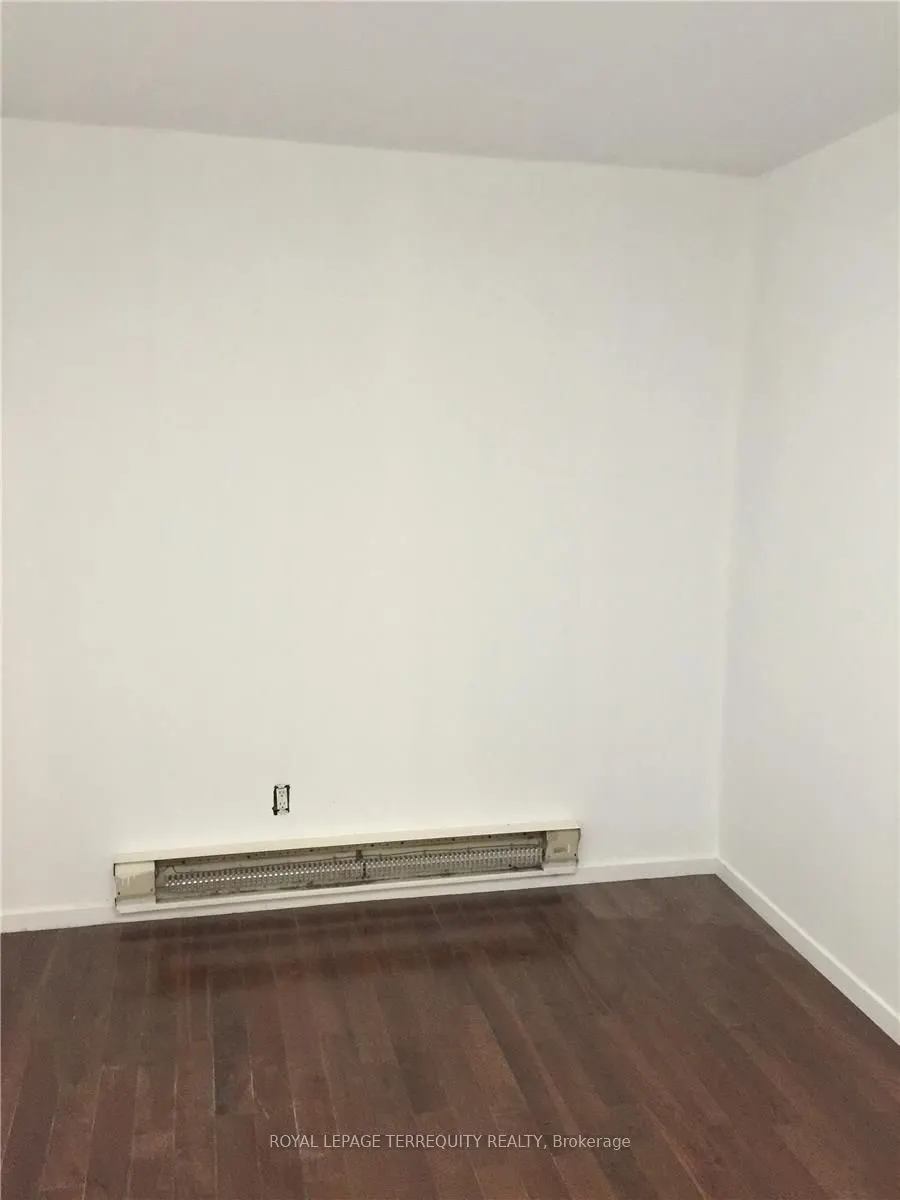2879 Lake Shore Boulevard W, #2