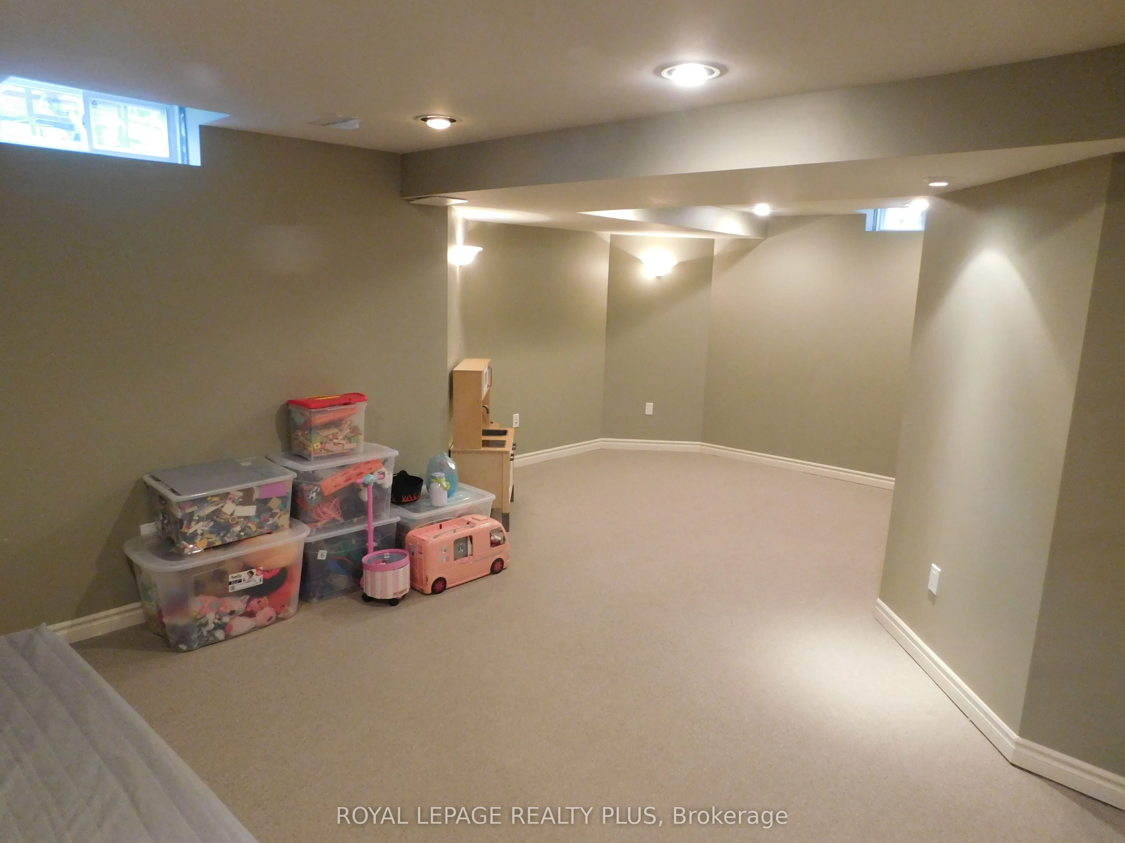 3424 Nutcracker Drive