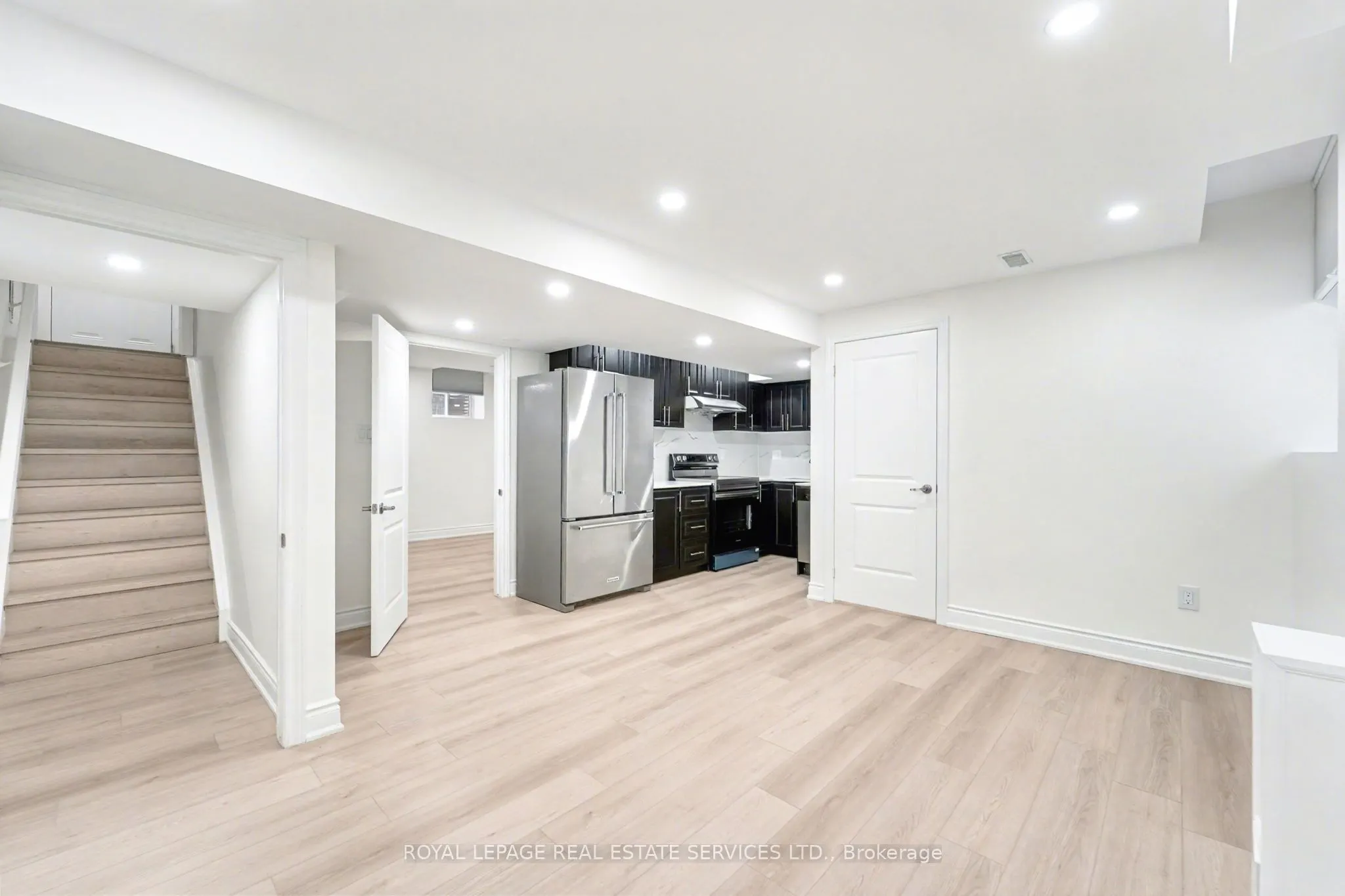 24 Pinedale Avenue