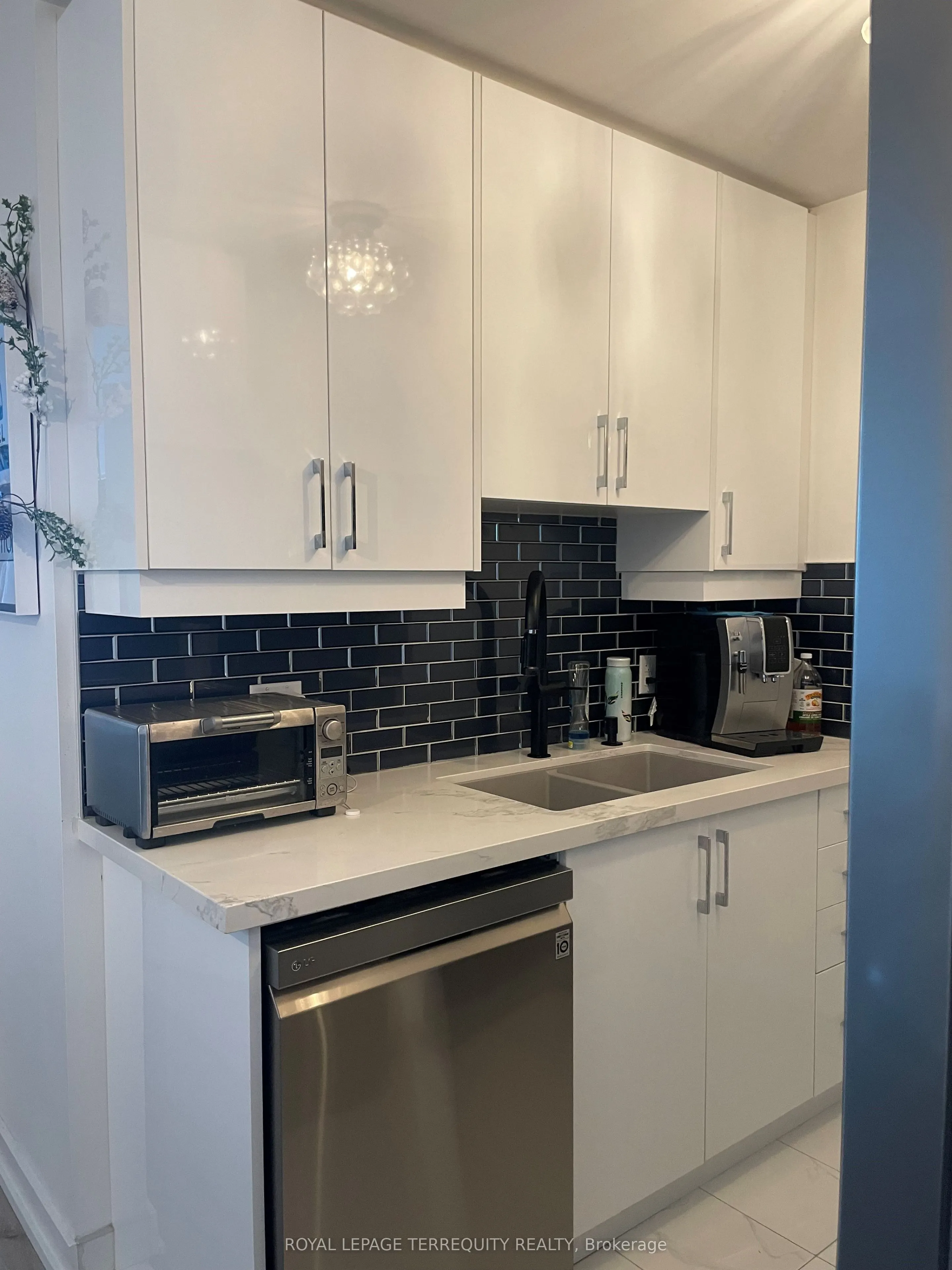 1135 Royal York Road, #218