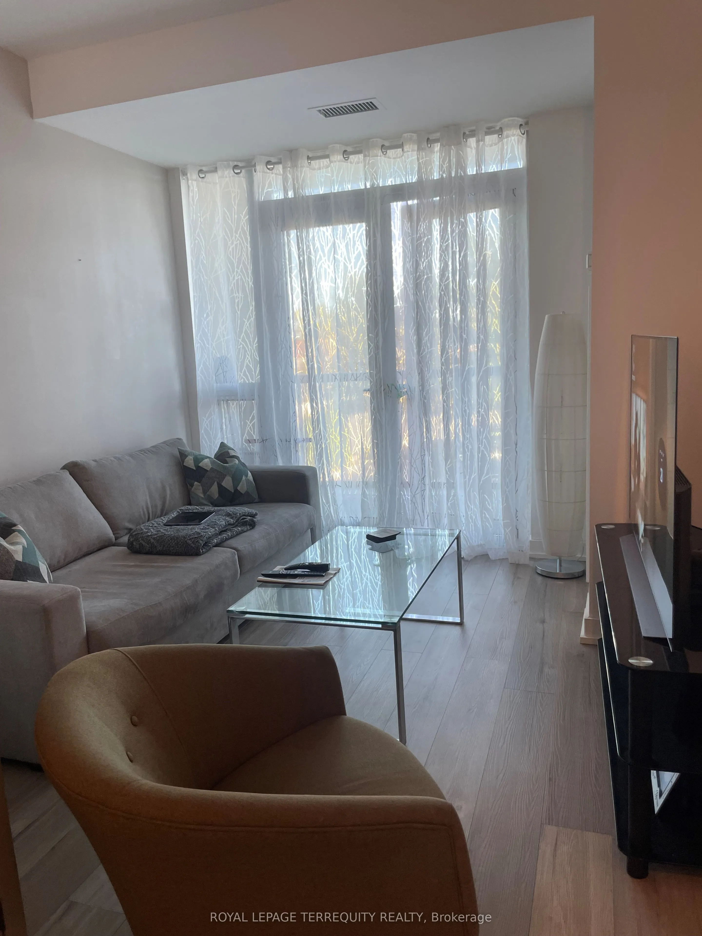 1135 Royal York Road, #218