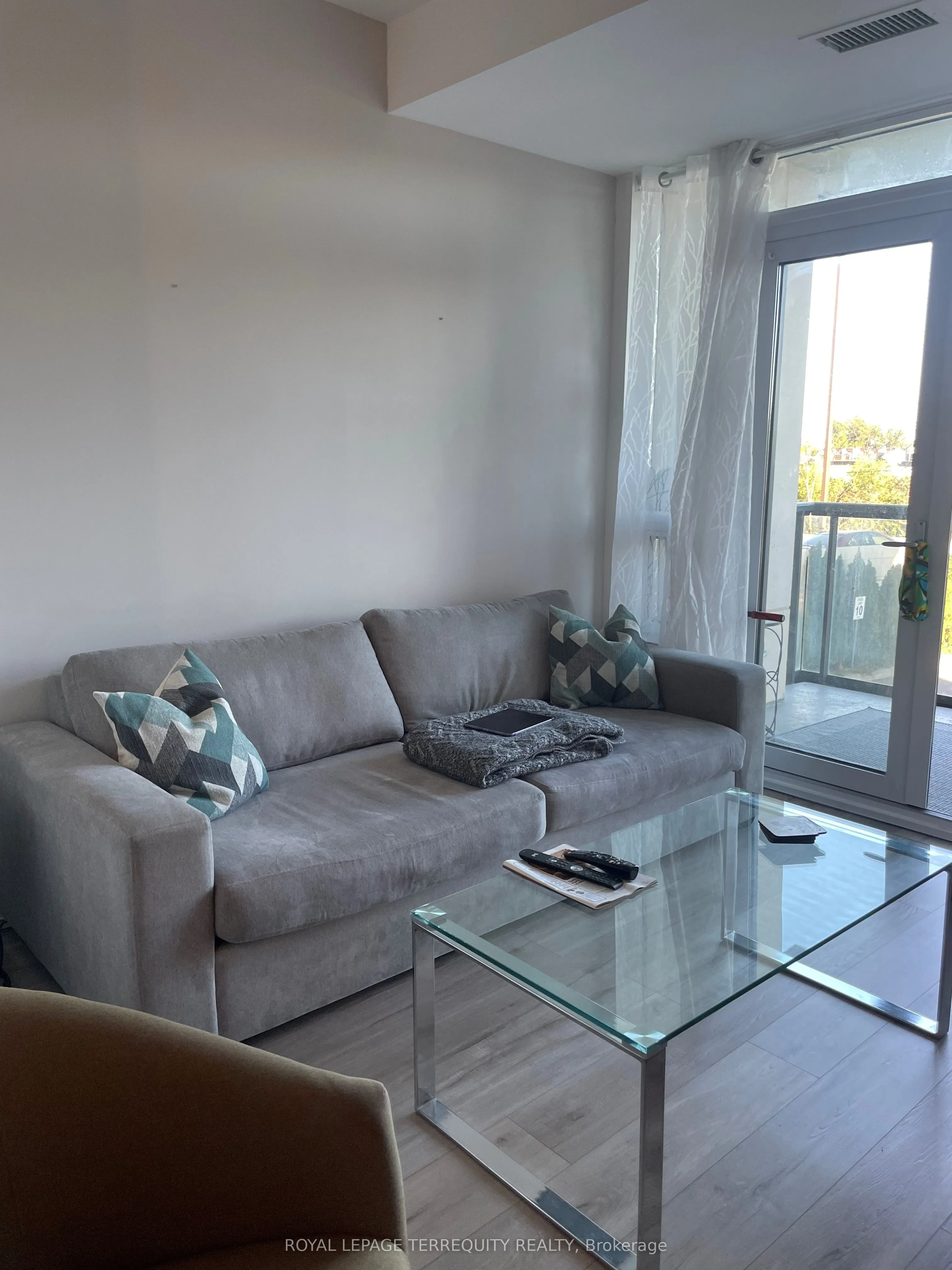 1135 Royal York Road, #218