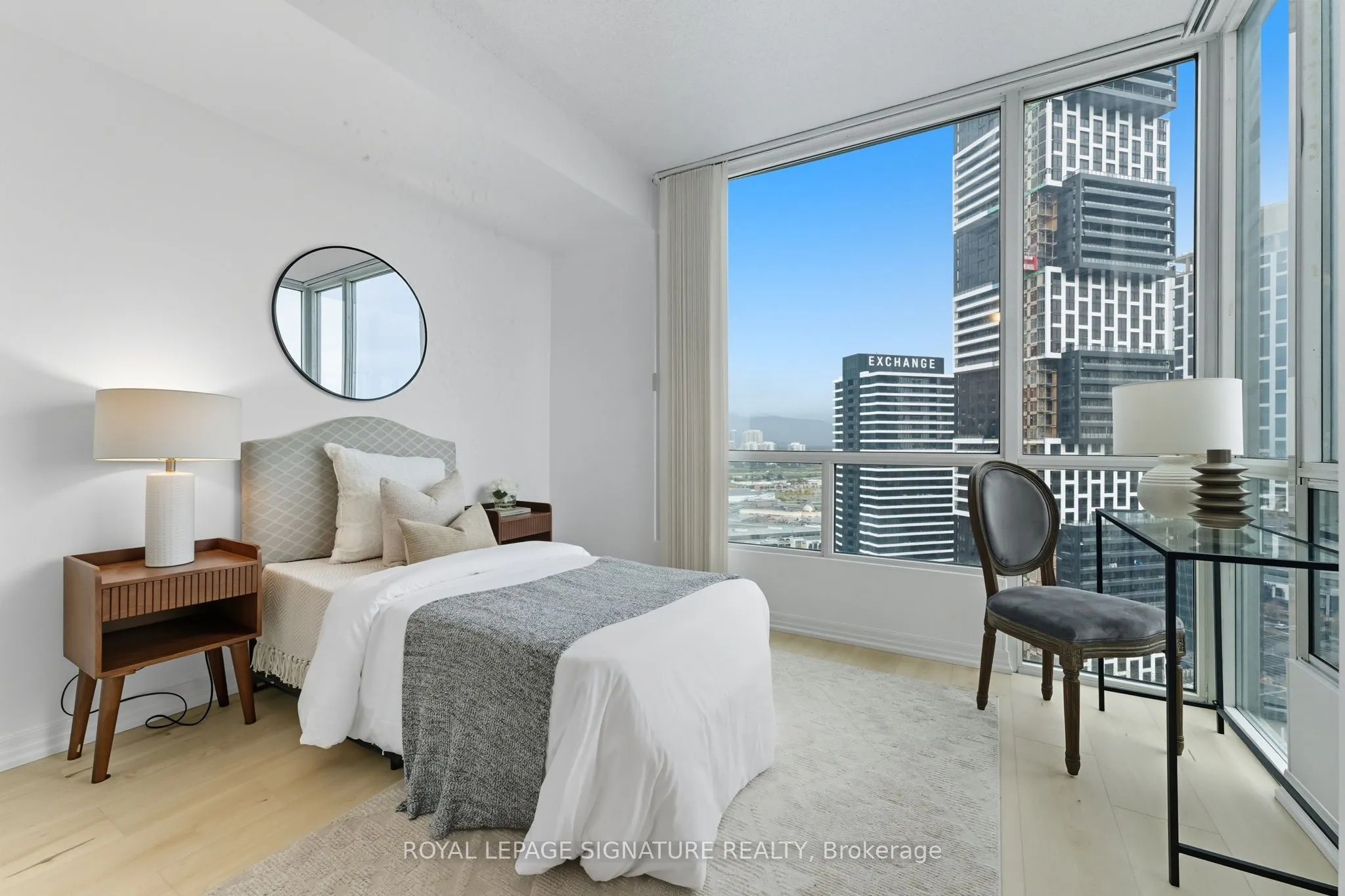 220 Burnhamthorpe Road W, #2702