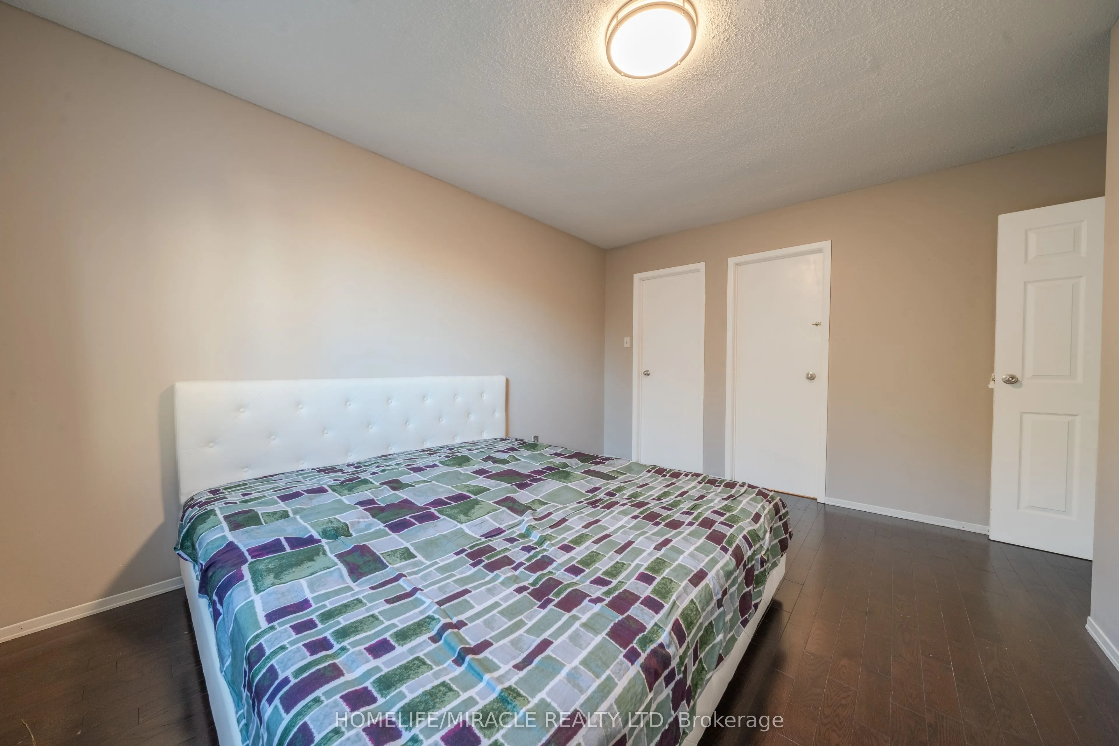 613 Galloway Crescent