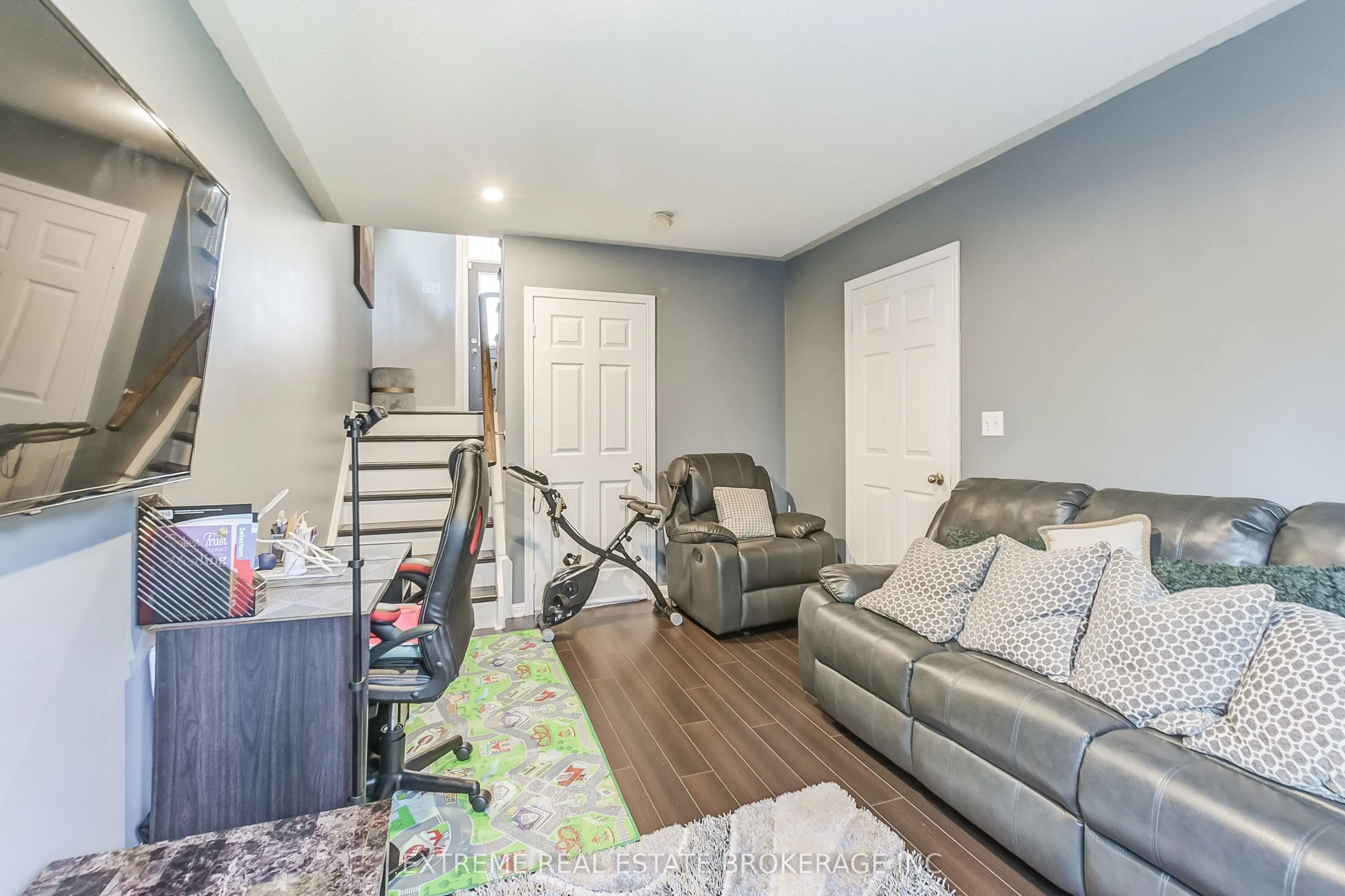 271 Richvale Drive S, #38