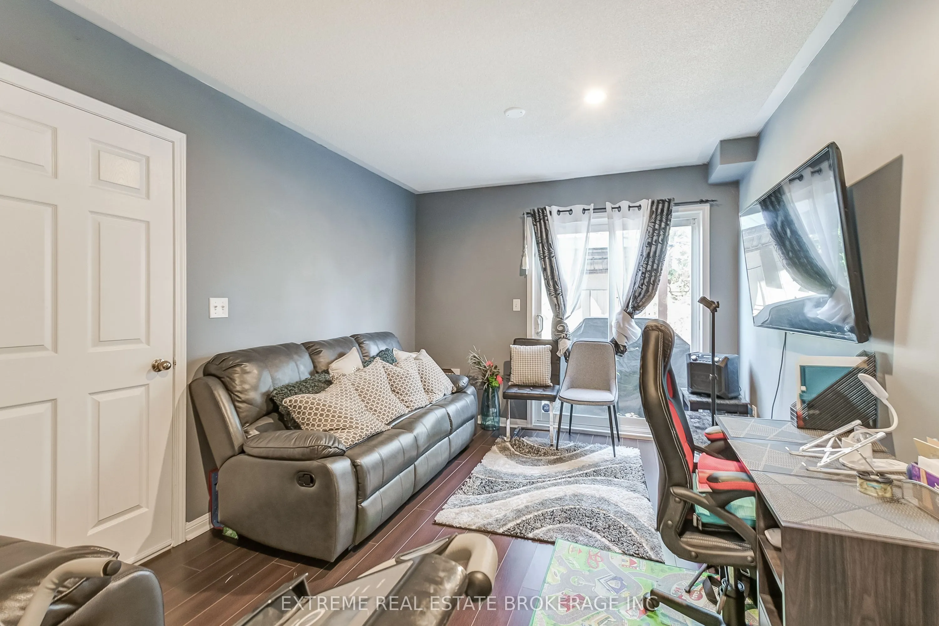 271 Richvale Drive S, #38